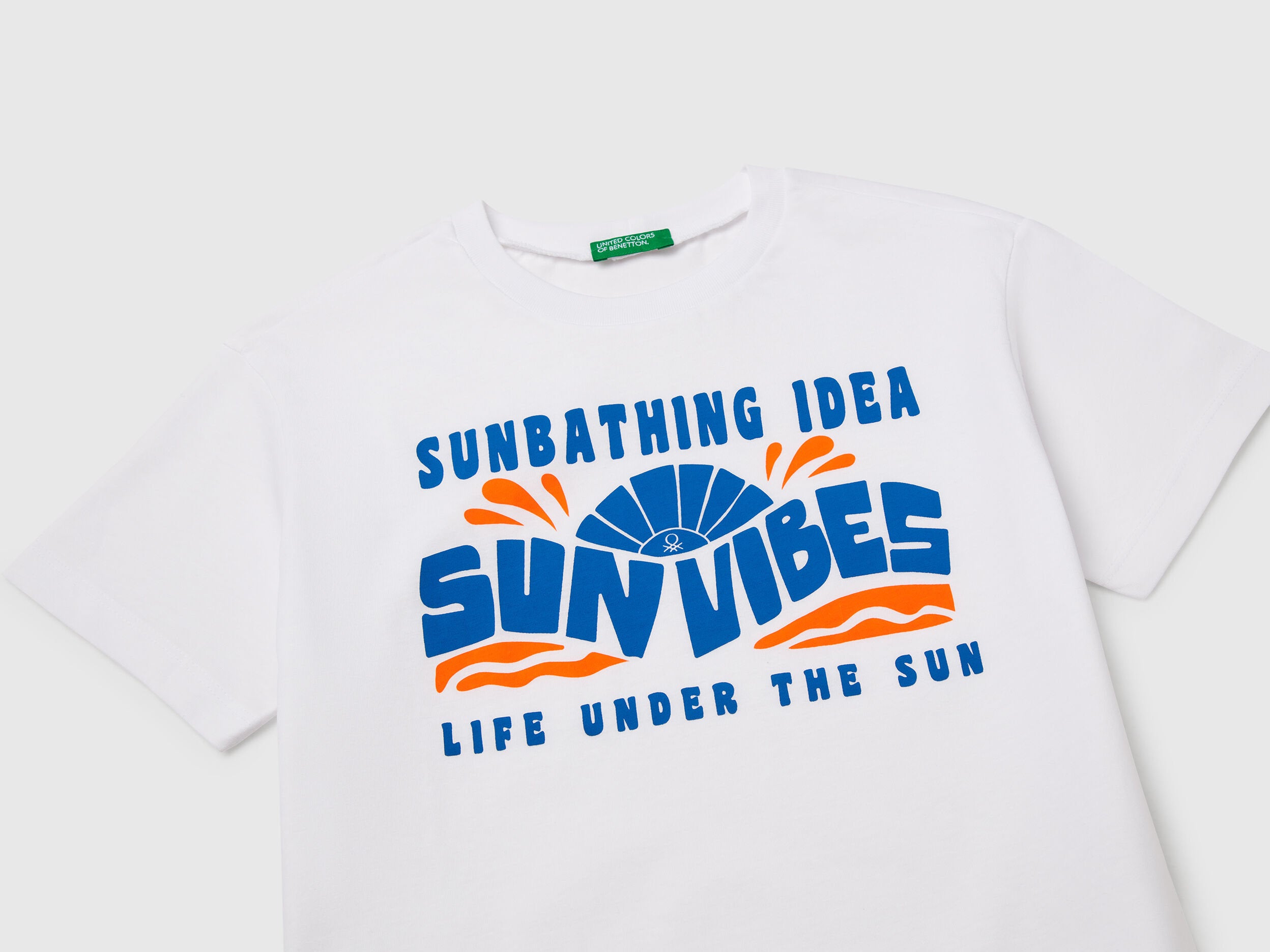 Benetton_T-Shirt with Neon Print_3JERC10PE_101_03