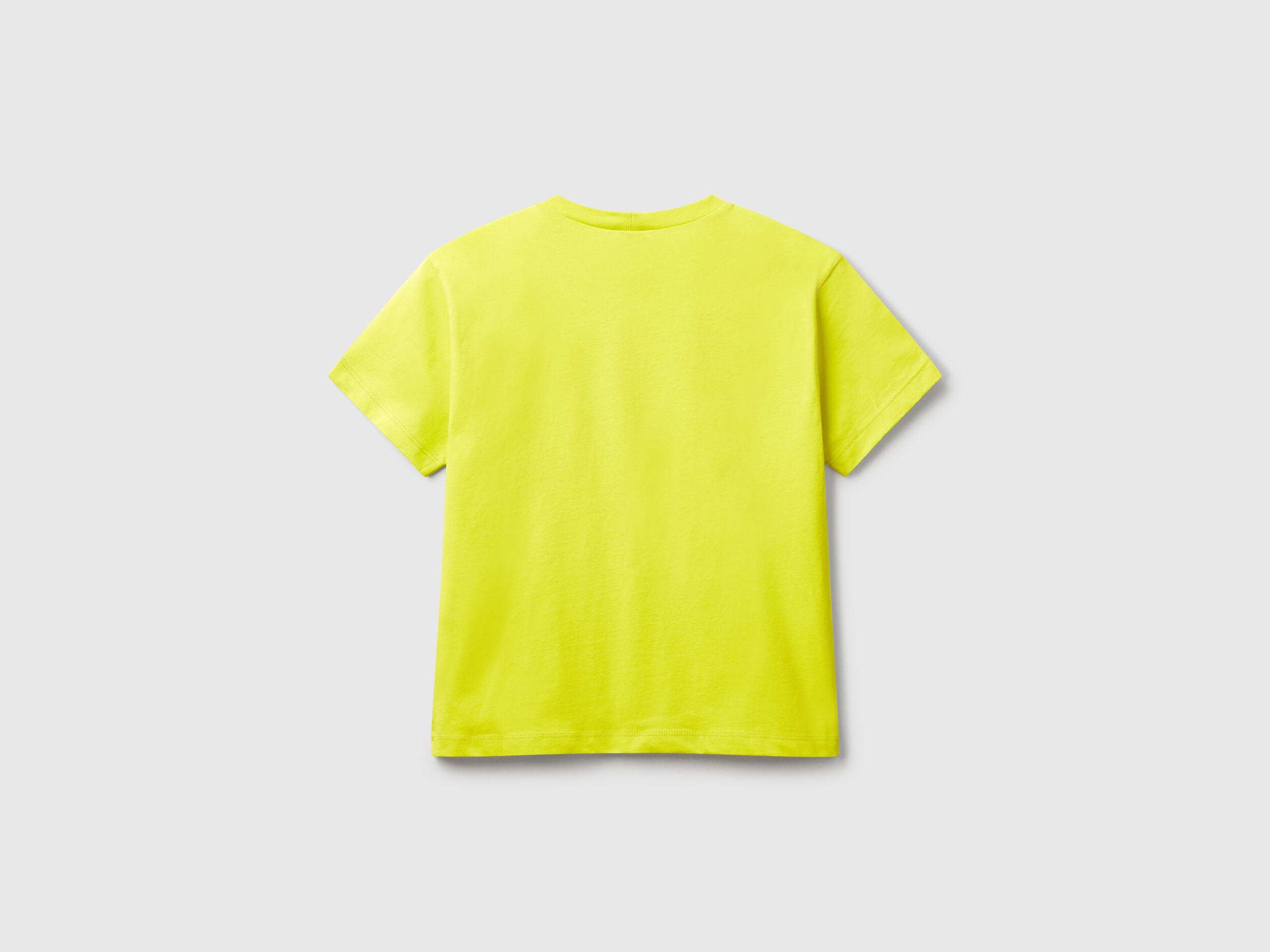 Benetton_T-Shirt with Neon Print_3JERC10PE_29B_02