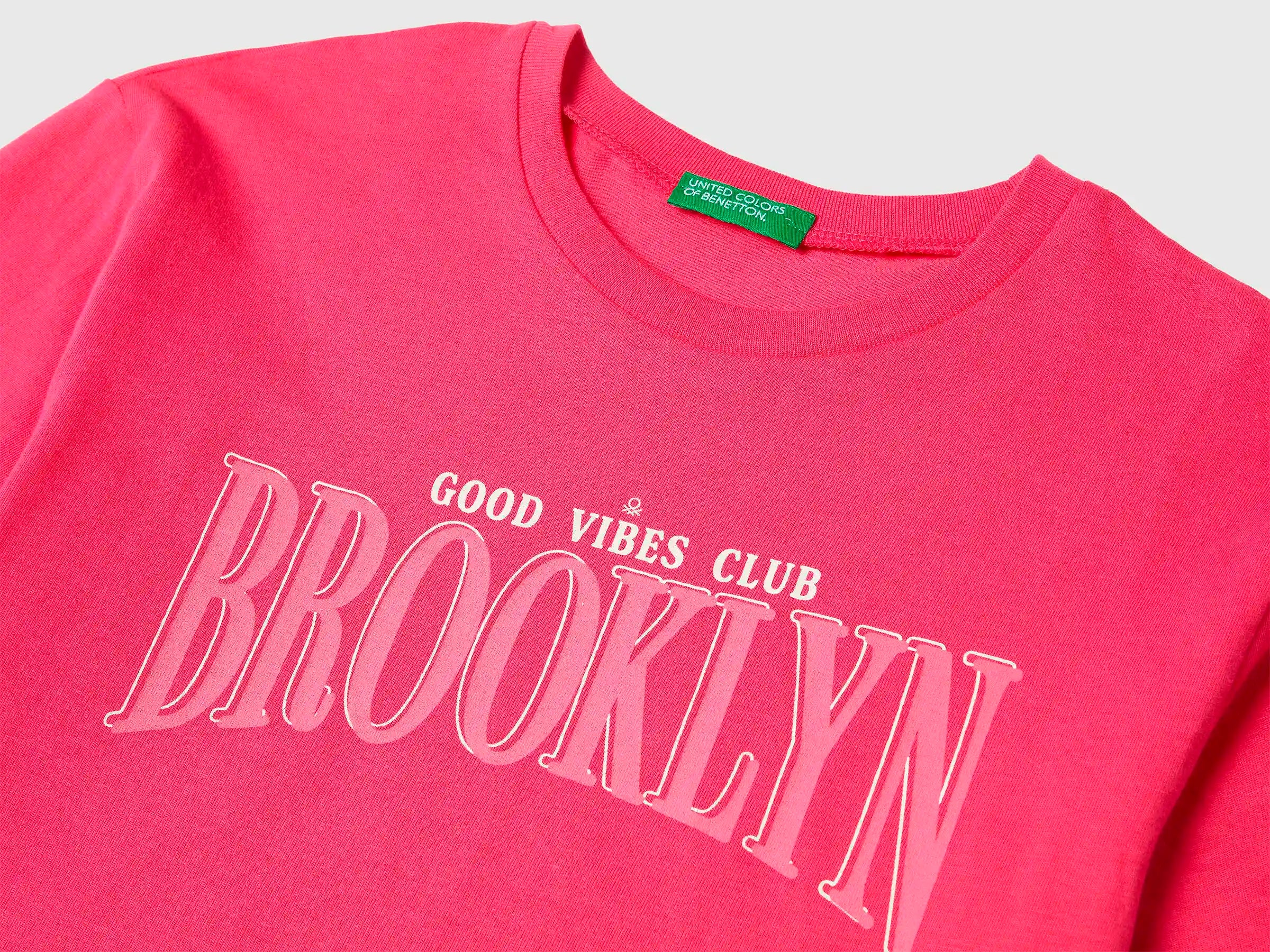 Benetton_Fuchsia_T-Shirt with Print_3JERC10QM_1A2_03