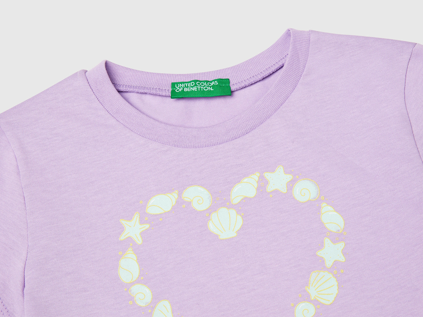 Benetton_T-Shirt with Neon Print_3JERG10J3_07W_03