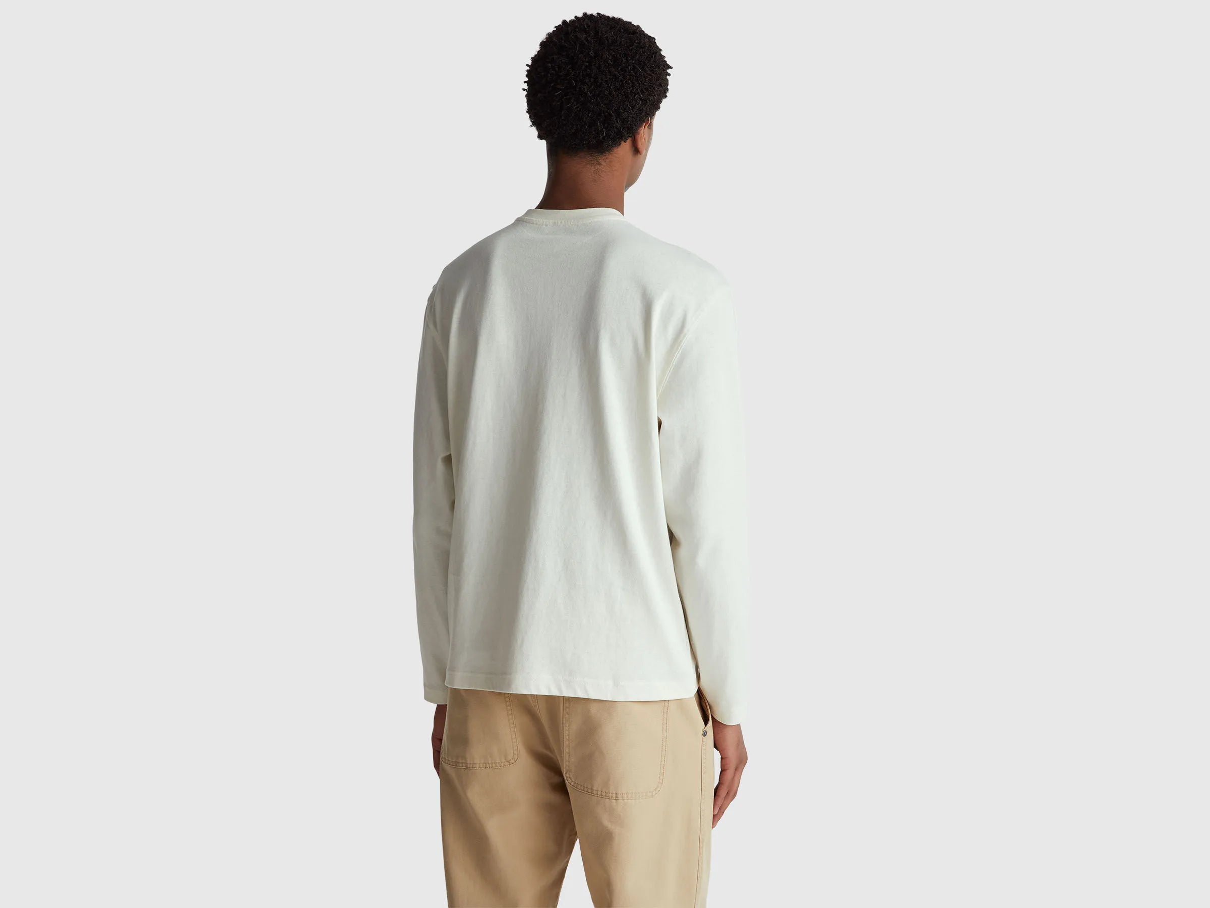 Benetton_Creamy White_T-Shirt with Henley Collar_3L6PU10B6_0R2_02