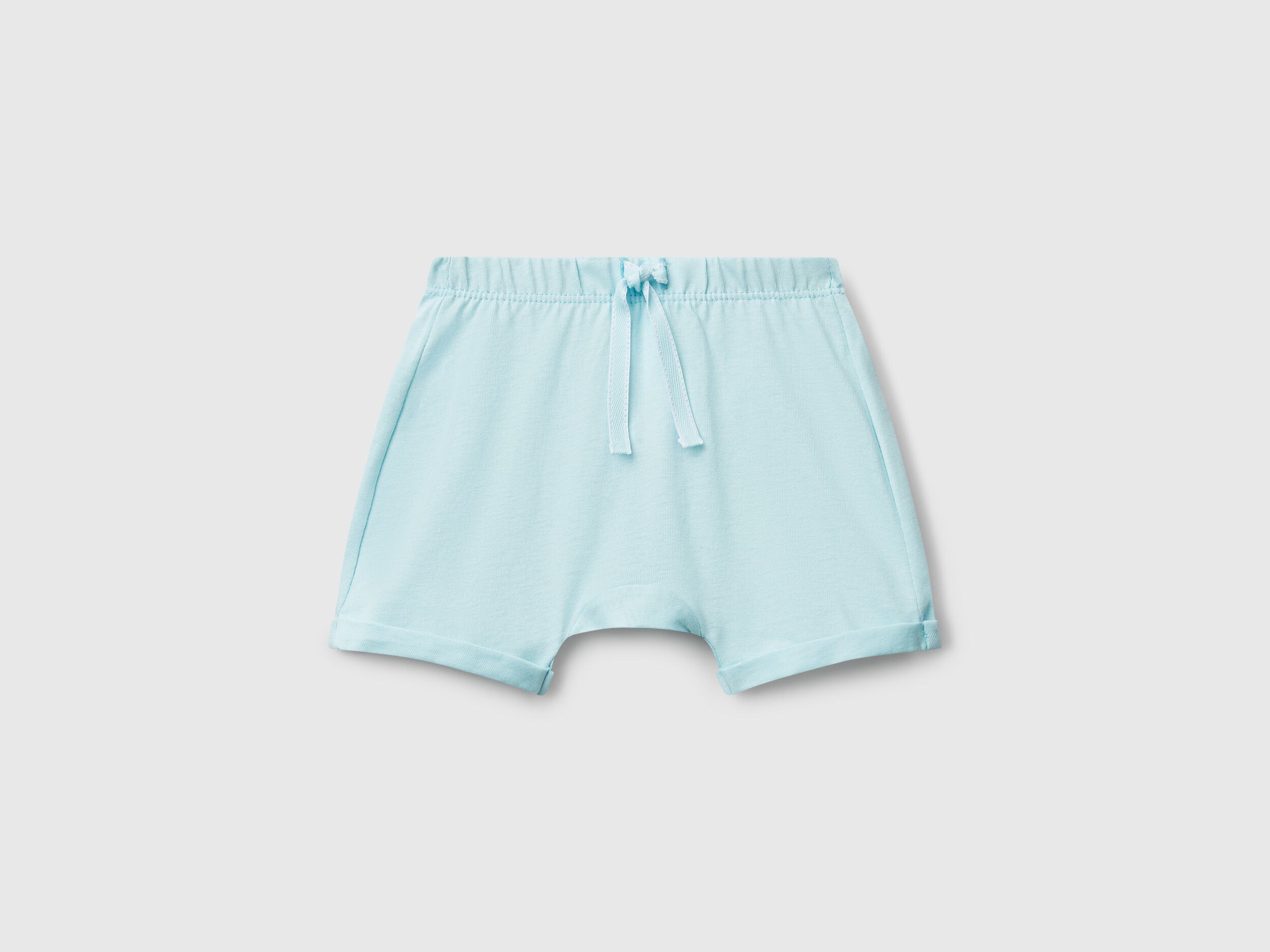 Benetton_Shorts with Patch on The Back_3MI5A900H_21J_01