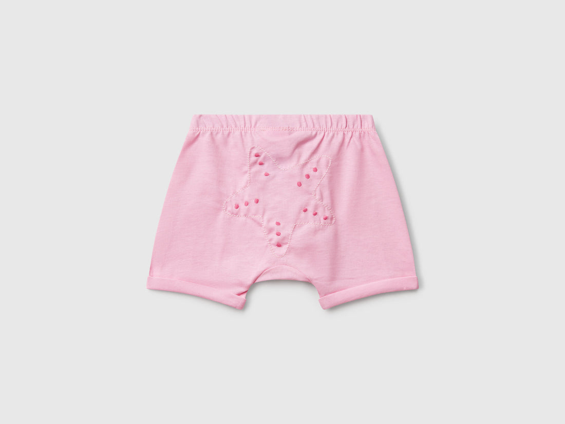 Benetton_Shorts with Patch on The Back_3MI5A900H_34Q_02
