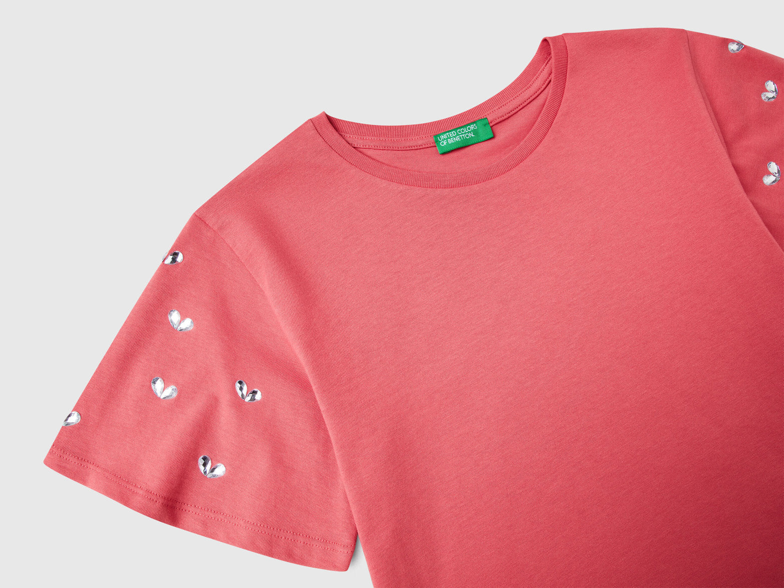 Benetton_T-Shirt with Rhinestone Sleeves_3MI5C10O1_11F_03