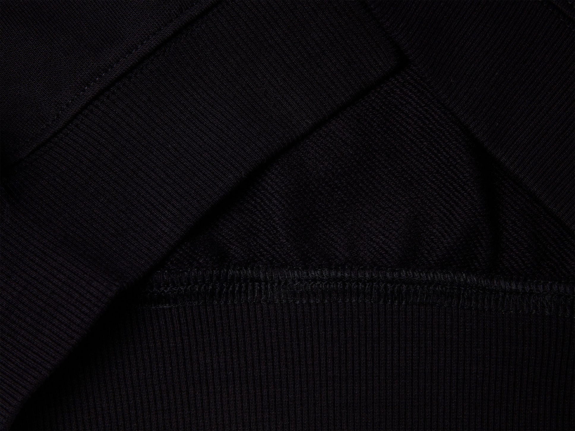 Benetton_Black_Oversized Sweatshirt with Bold Print_3NBMC205A_100_03