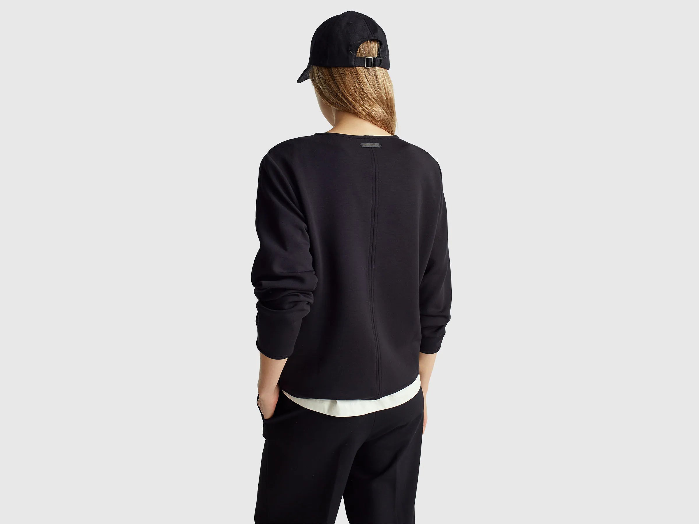 Benetton_Black_Stretch Modal T-Shirt_3QAFD10AU_100_02