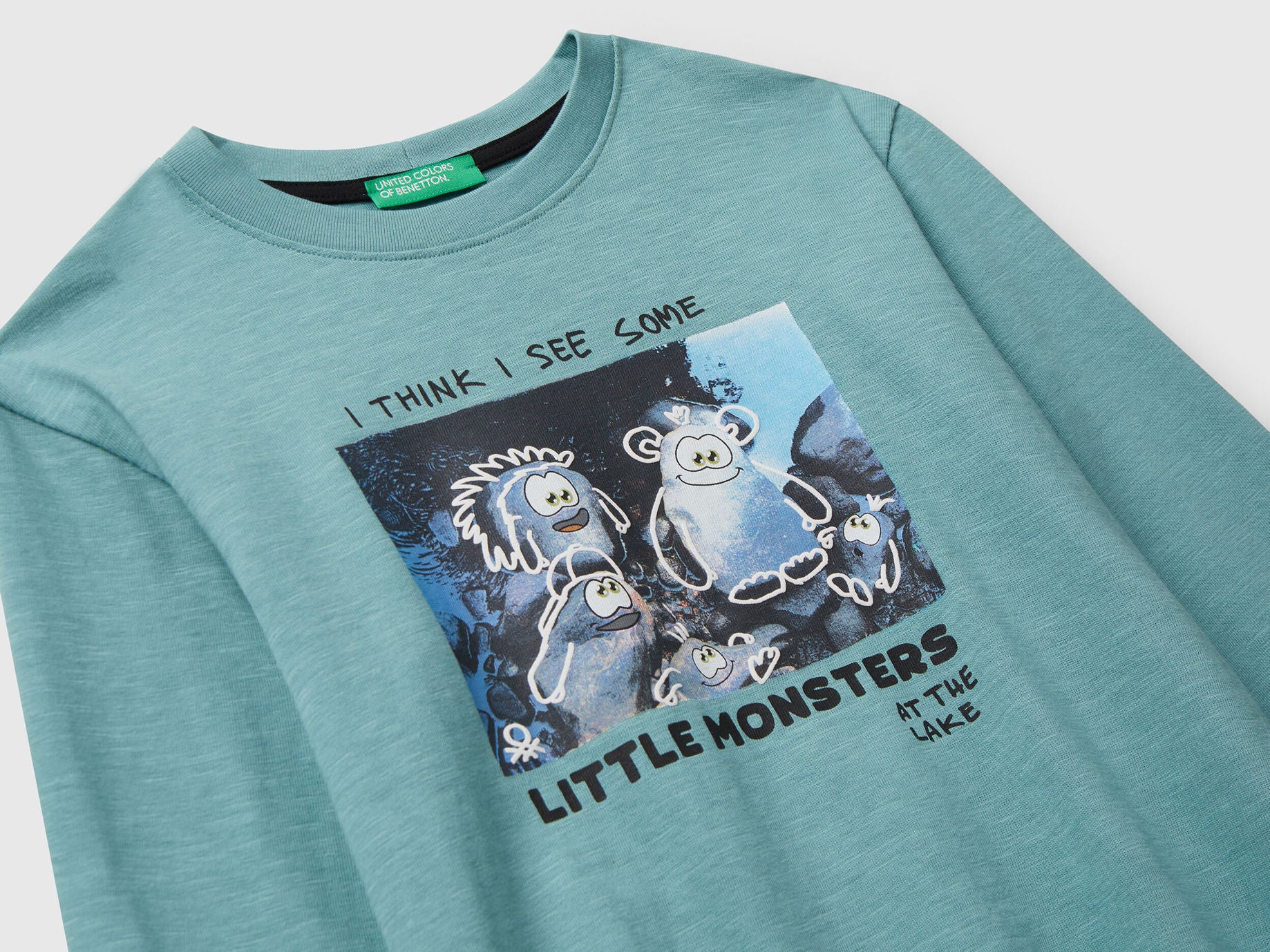 Benetton_Sky Blue_T-Shirt with Monster Print_3TAMG10KM_33K_03