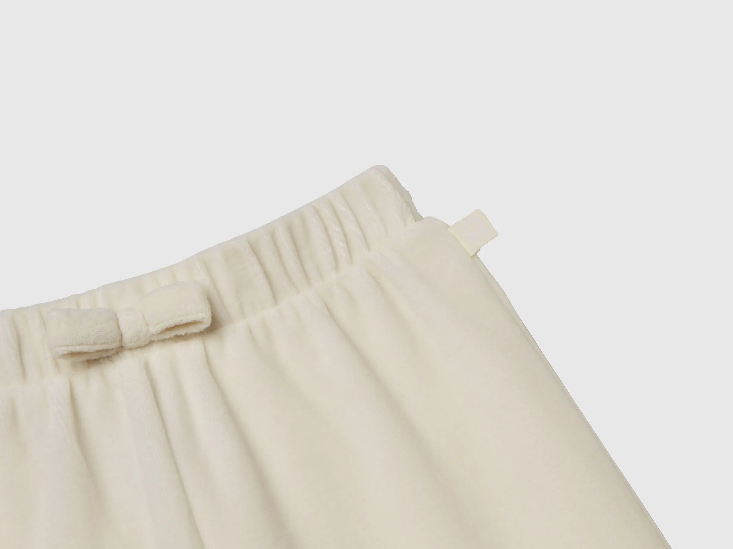 Benetton_Creamy White_Chenille Trousers_3UAPGF058_0R2_03
