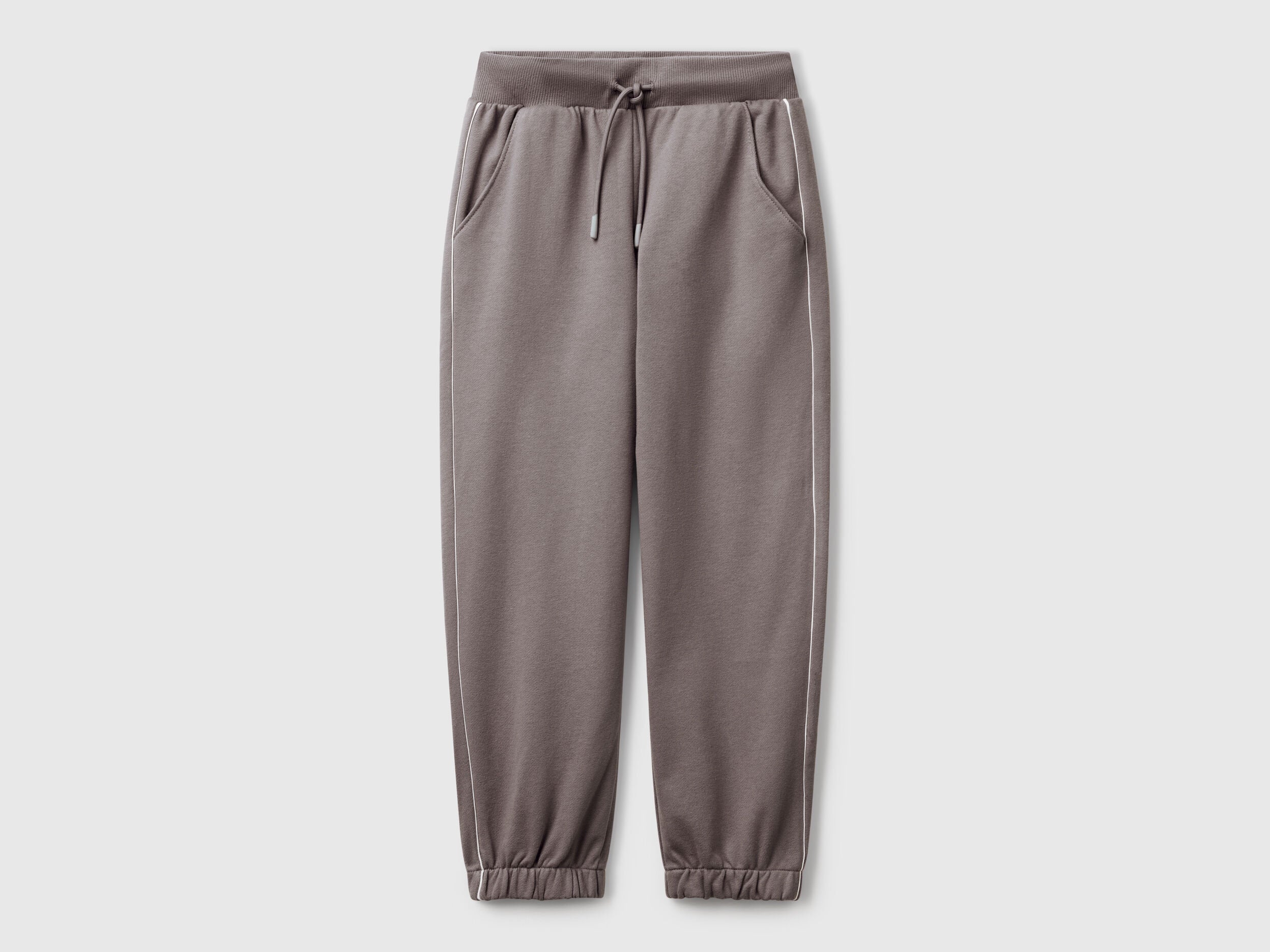 Benetton_Comfort Fit Sweatpants_3UNICF060_00W_01