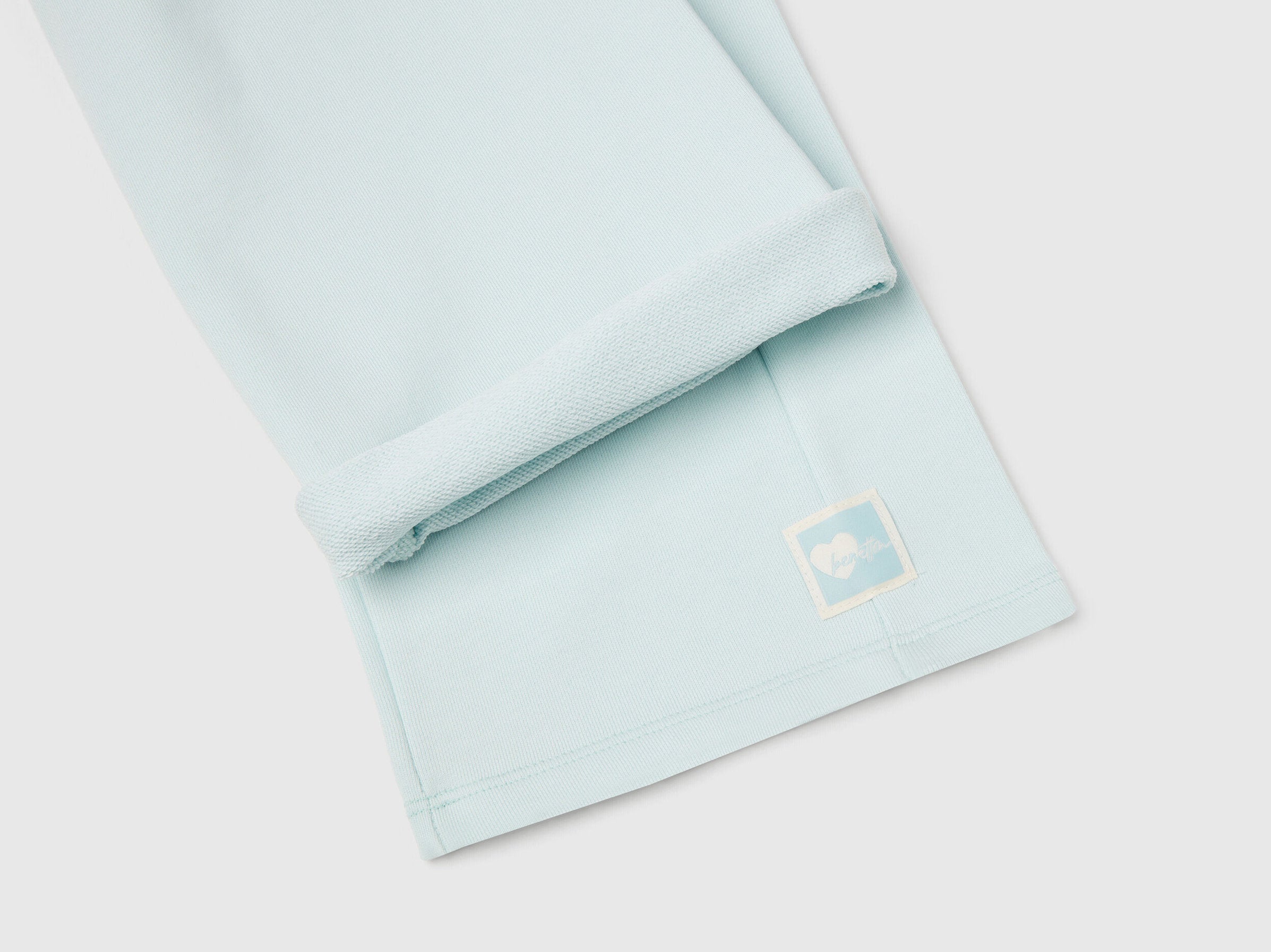 Benetton_Loose Fit Sweatpants_3UNICF061_0U4_03