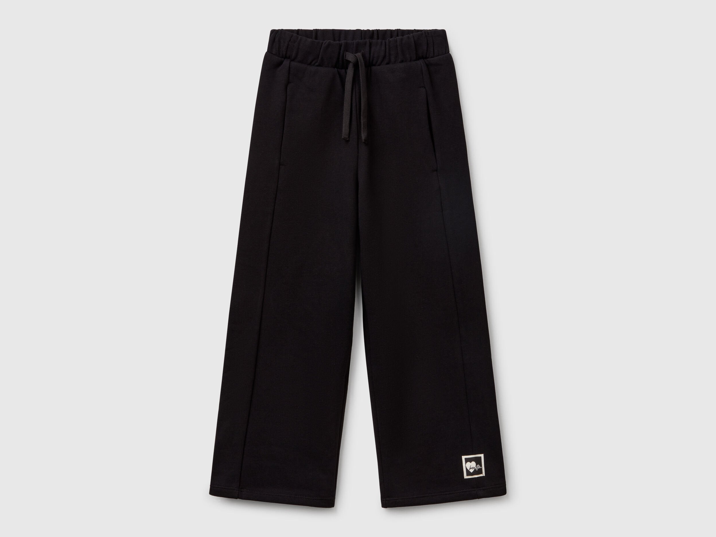 Benetton_Loose Fit Sweatpants_3UNICF061_100_01