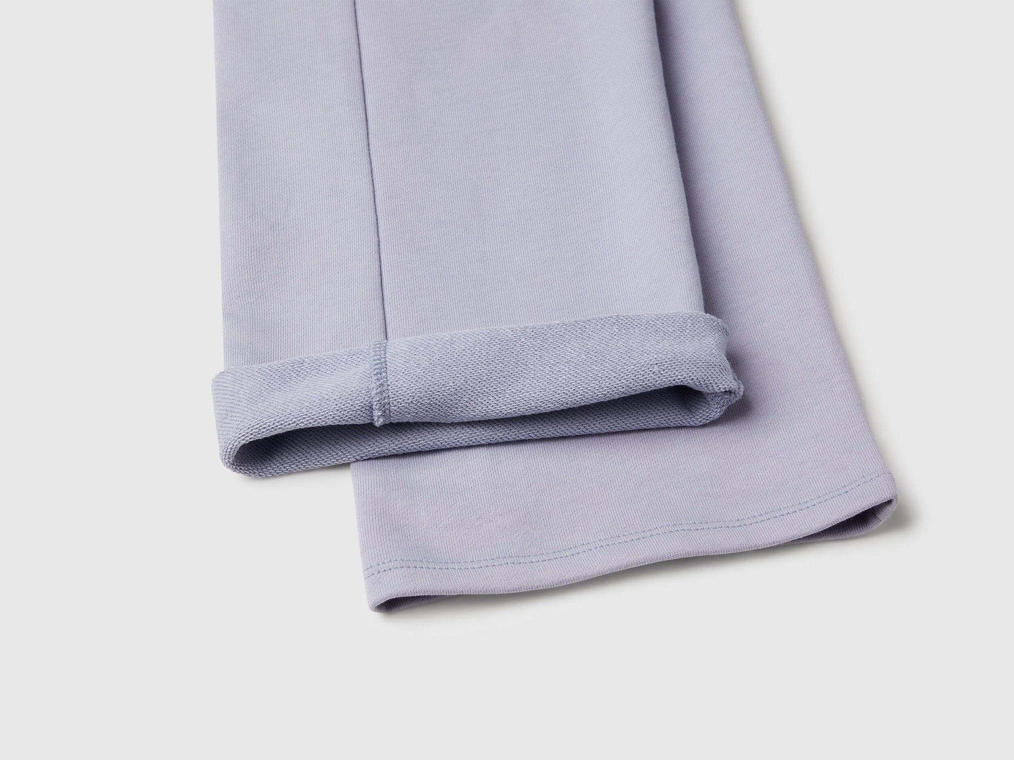 Benetton_Loose Fit Sweatpants_3UNICF061_2M2_03