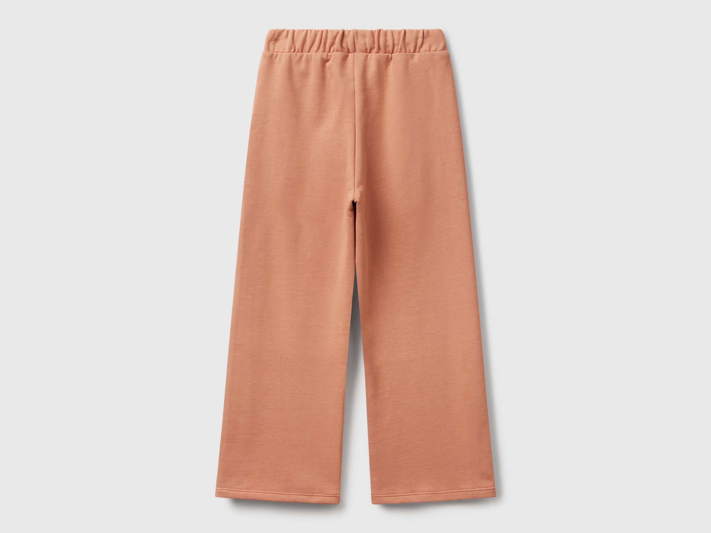 Benetton_Loose Fit Sweatpants_3UNICF061_3N4_02