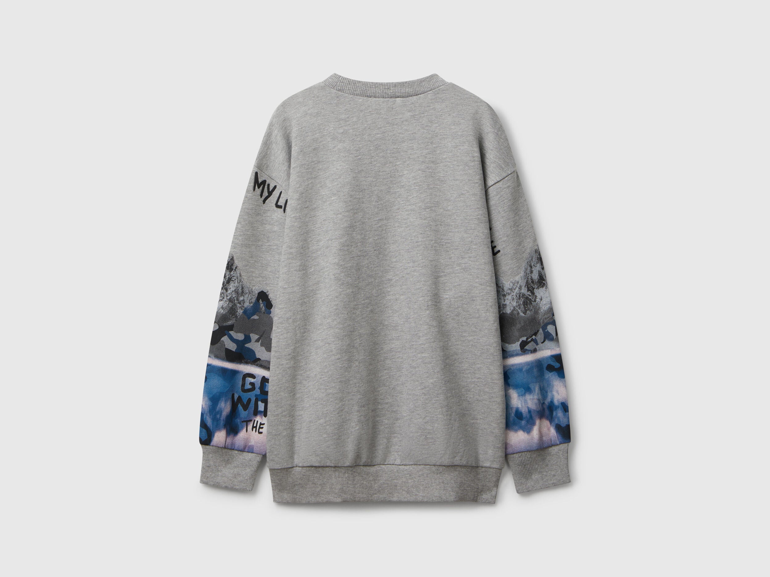 Benetton_Light Gray_Sweatshirt with Print_3WECC10PR_901_02