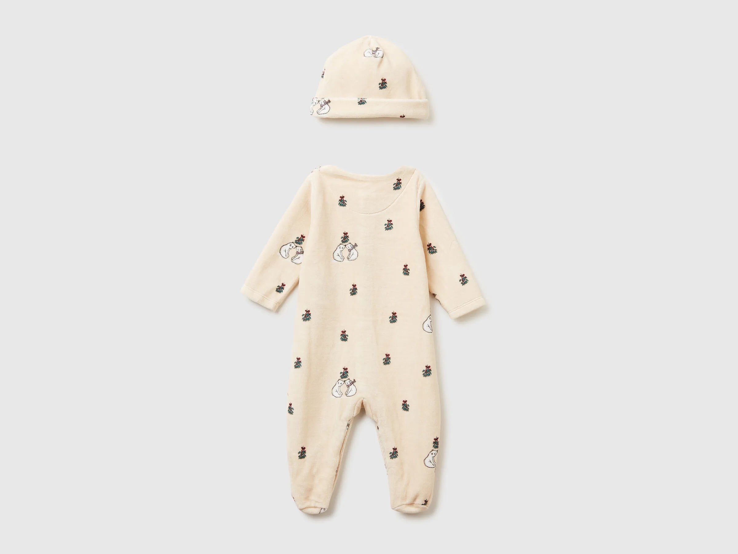 Benetton_Beige_Onesie and Chenille Cap Set_3WQSAK01G_903_02