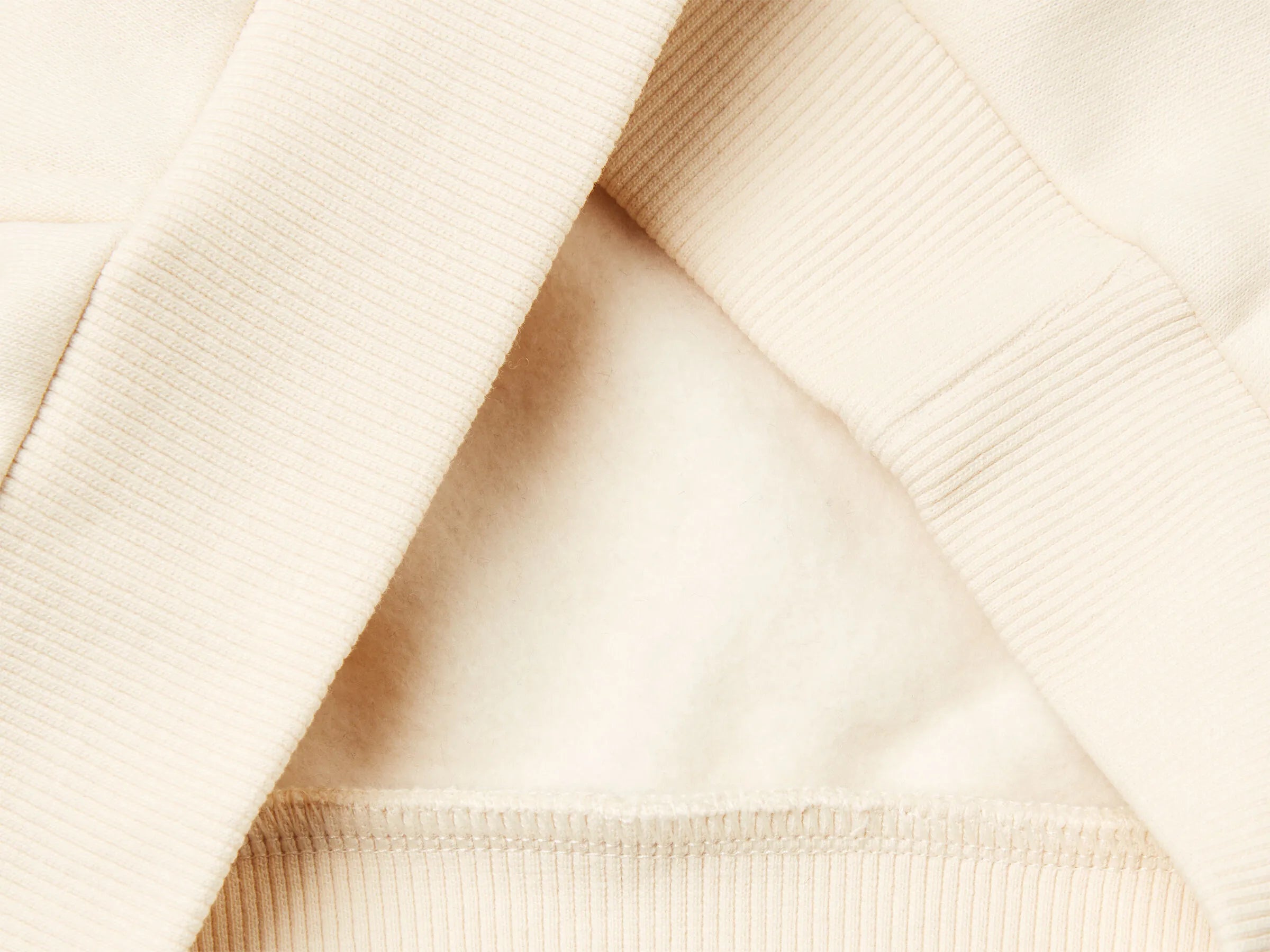 Benetton_Creamy White_Oversized Hoodie_3YBPG2018_3C9_03