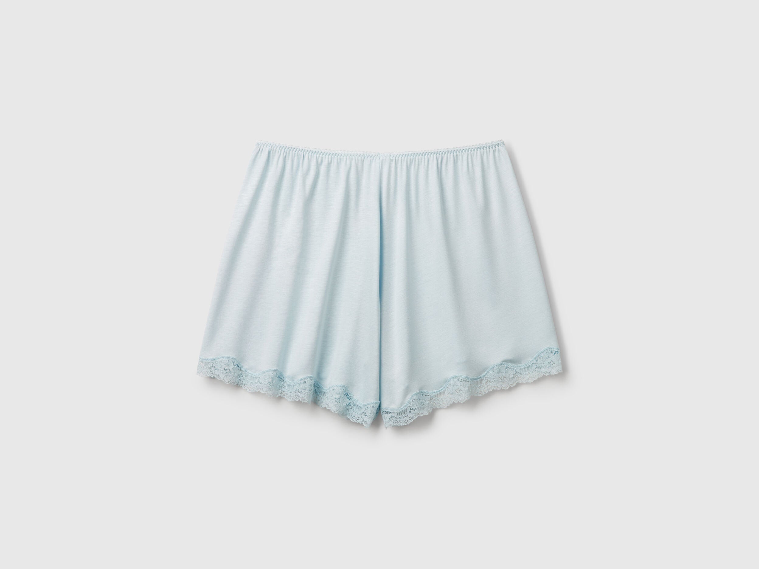 Benetton_Flowy Shorts with Lace_3Z123900V_25G_05