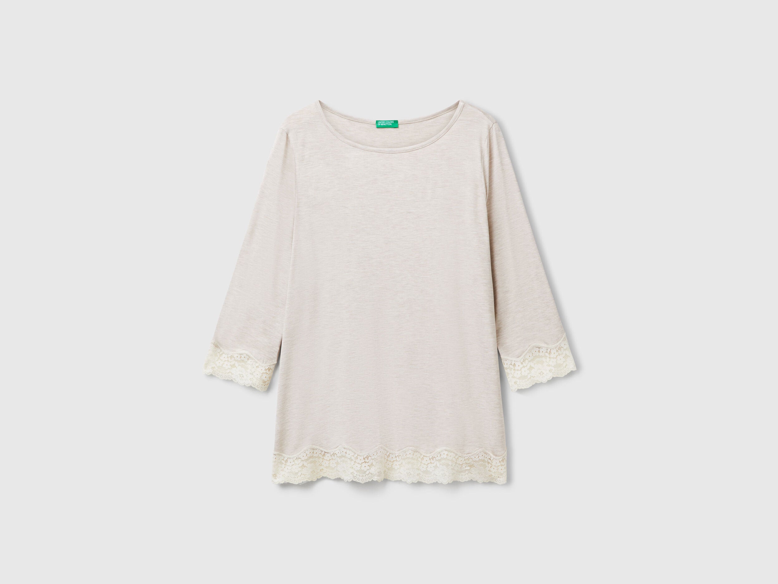 Benetton_Flowy Top with Lace Details_3Z123M07E_729_04