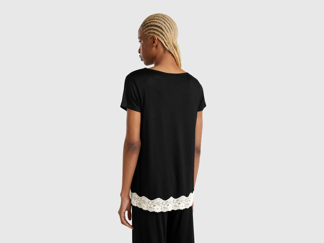Benetton_Short Sleeve Top with Lace Details_3Z123M314_100_02
