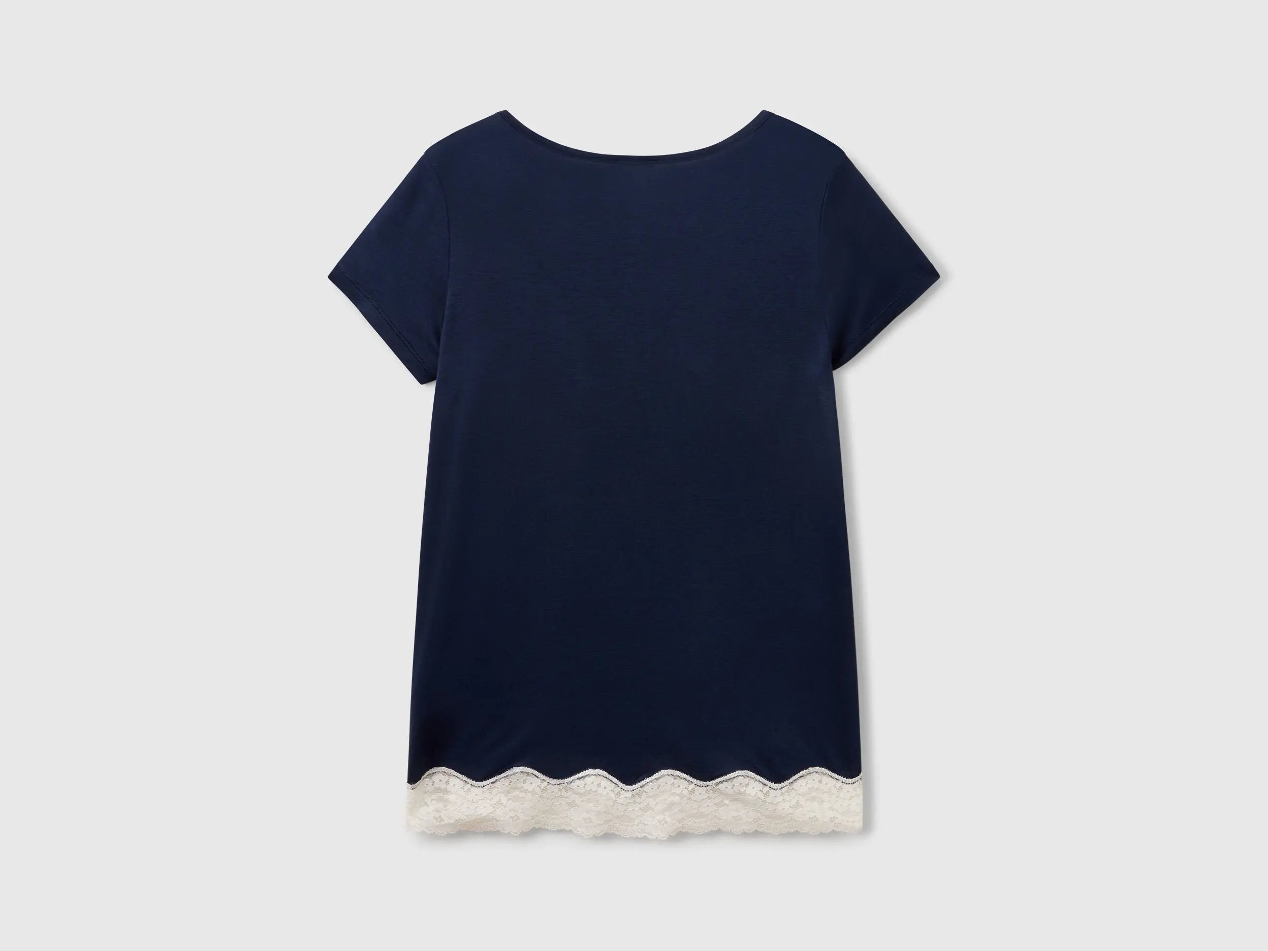 Benetton_Flowy Top with Lace Edge_3Z123M314_13C_05