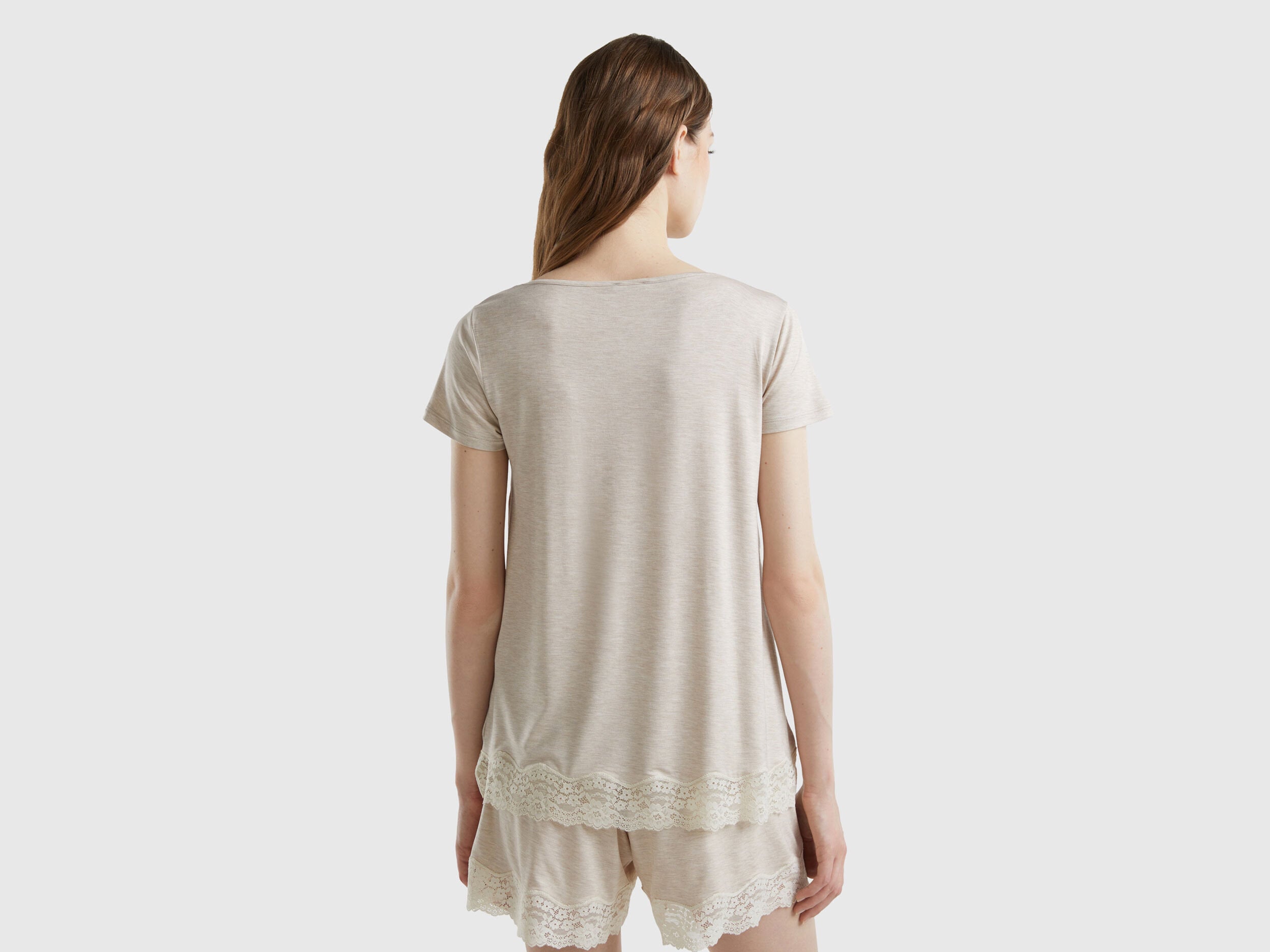 Benetton_Short Sleeve T-Shirts with Lace_3Z123M314_729_02