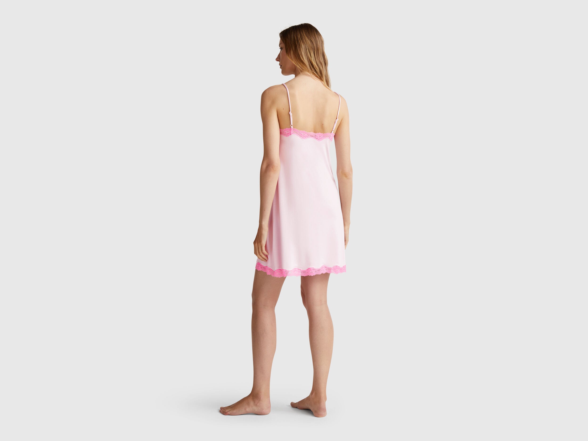 Benetton_Nightshirt with Lace Details_3Z123V00I_24Z_02