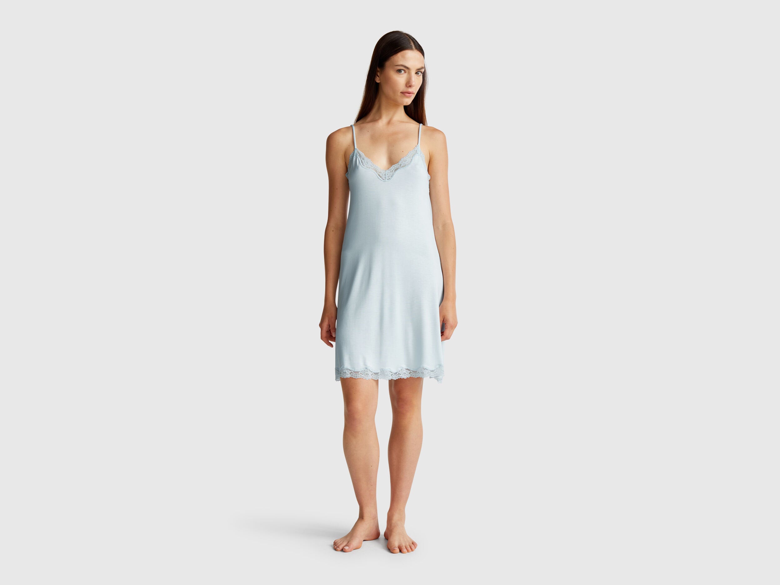 Benetton_Nightshirt with Lace Details_3Z123V00I_25G_01