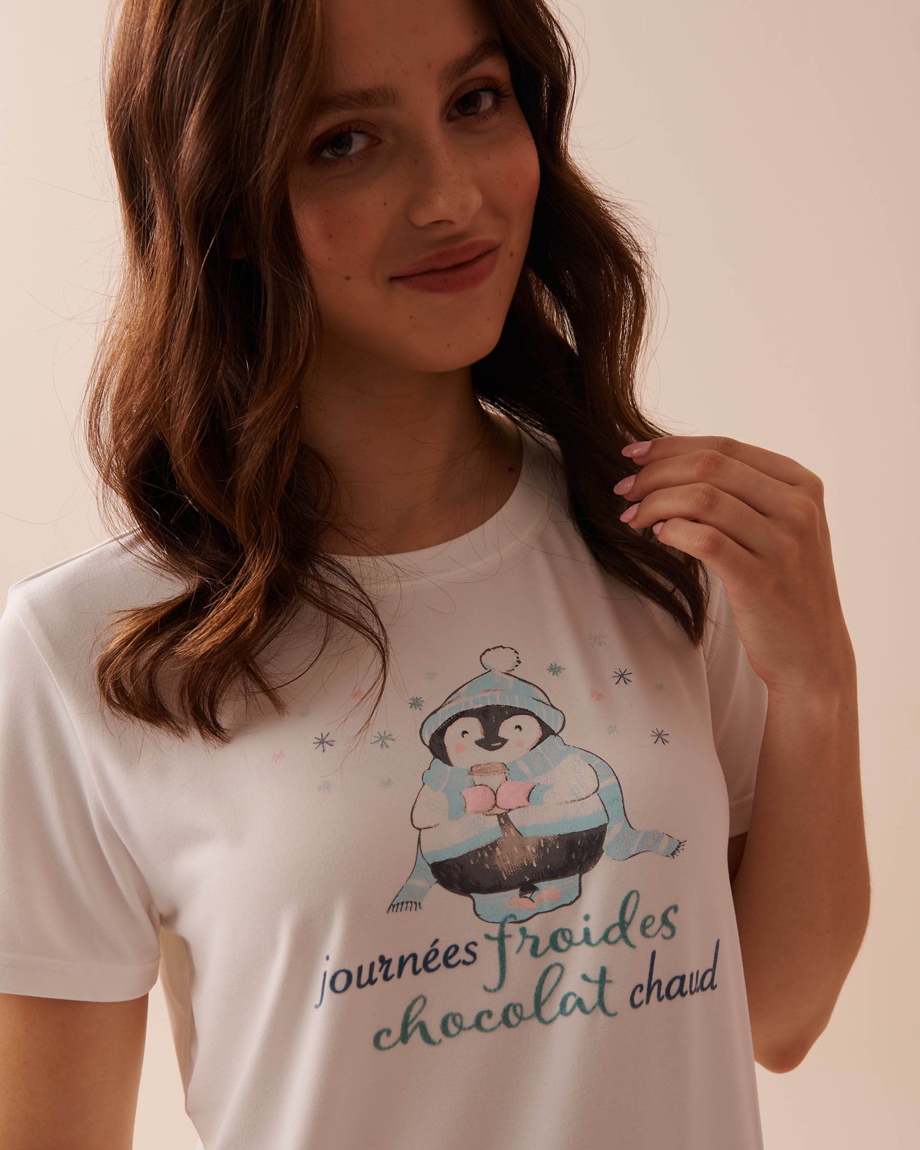 Penguin Print Super Soft Crew Neck T-shirt_40100651_10011_03