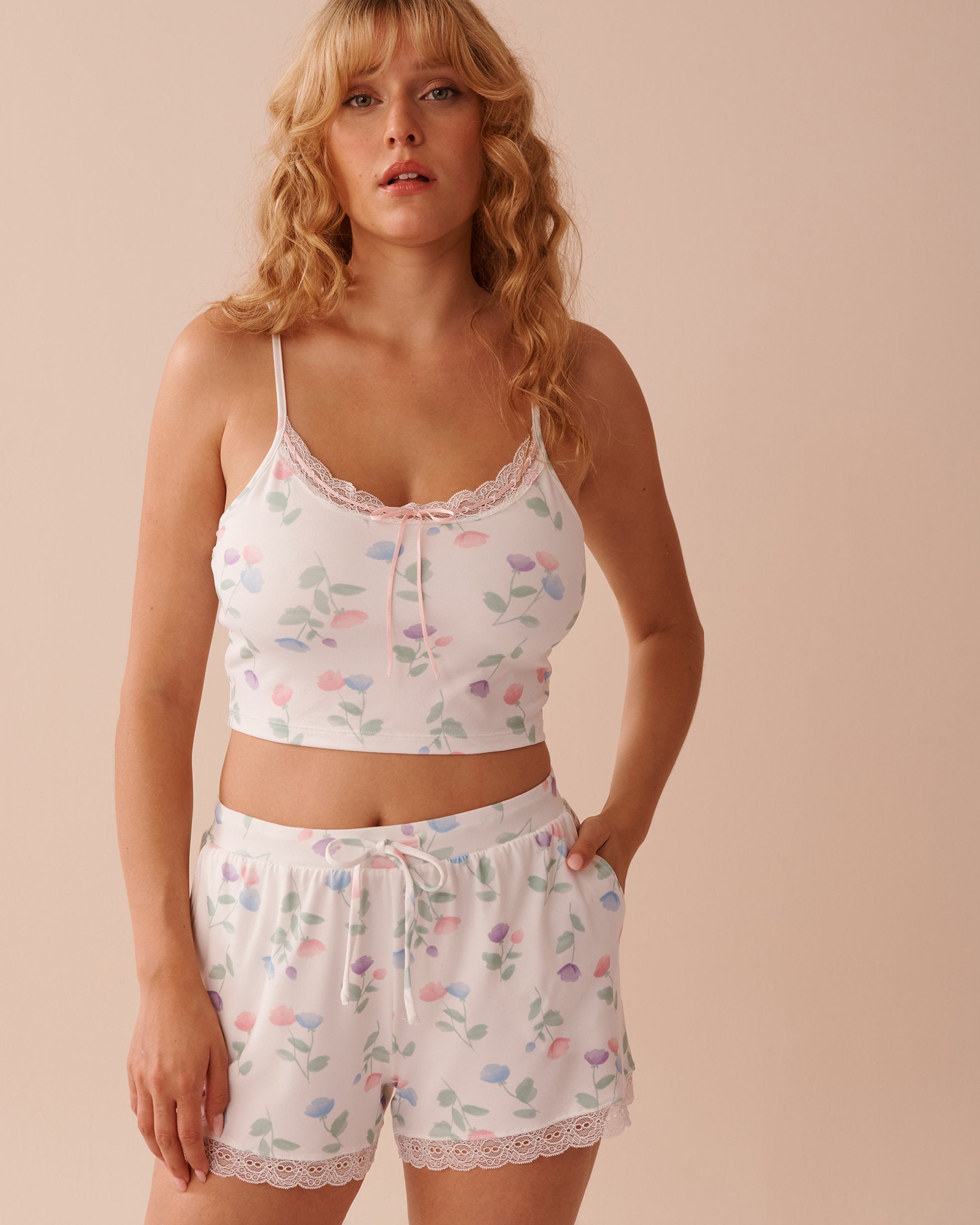 La Vie en Rose_Tulip Print Super Soft Crop Cami_40100683_P10465_01