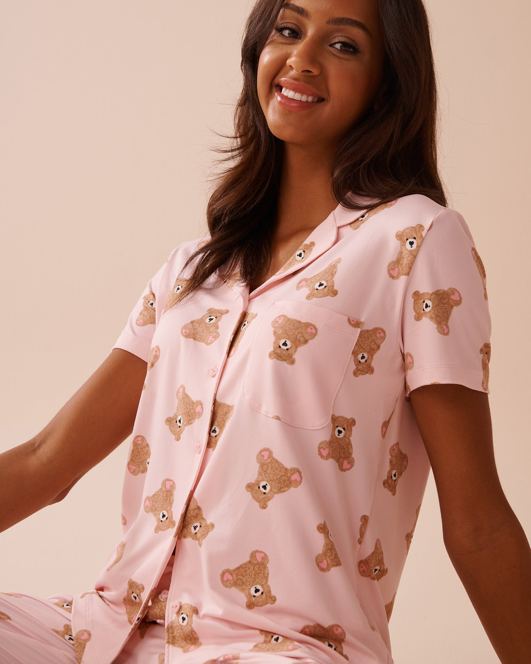 La Vie en Rose_Teddy Bear Print Super Soft Button-Down Shirt_40100689_P60309_03
