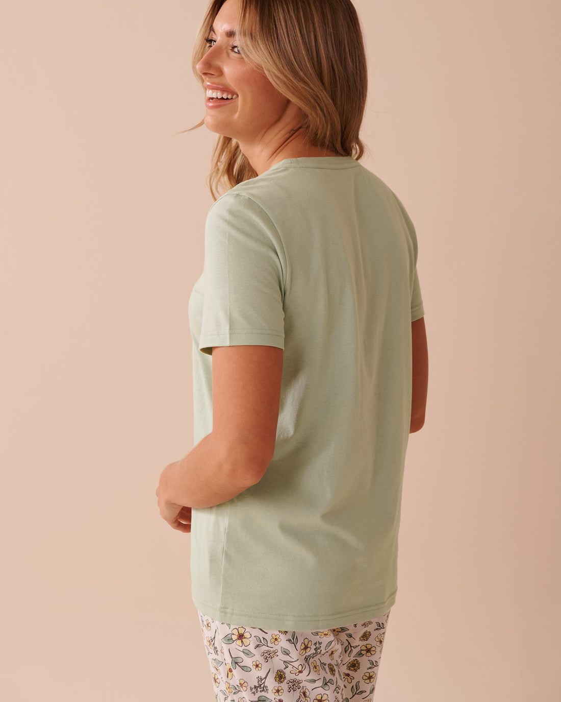 La Vie en Rose_Sunflower Print Cotton Crew Neck T-Shirt_40100693_P30108_02