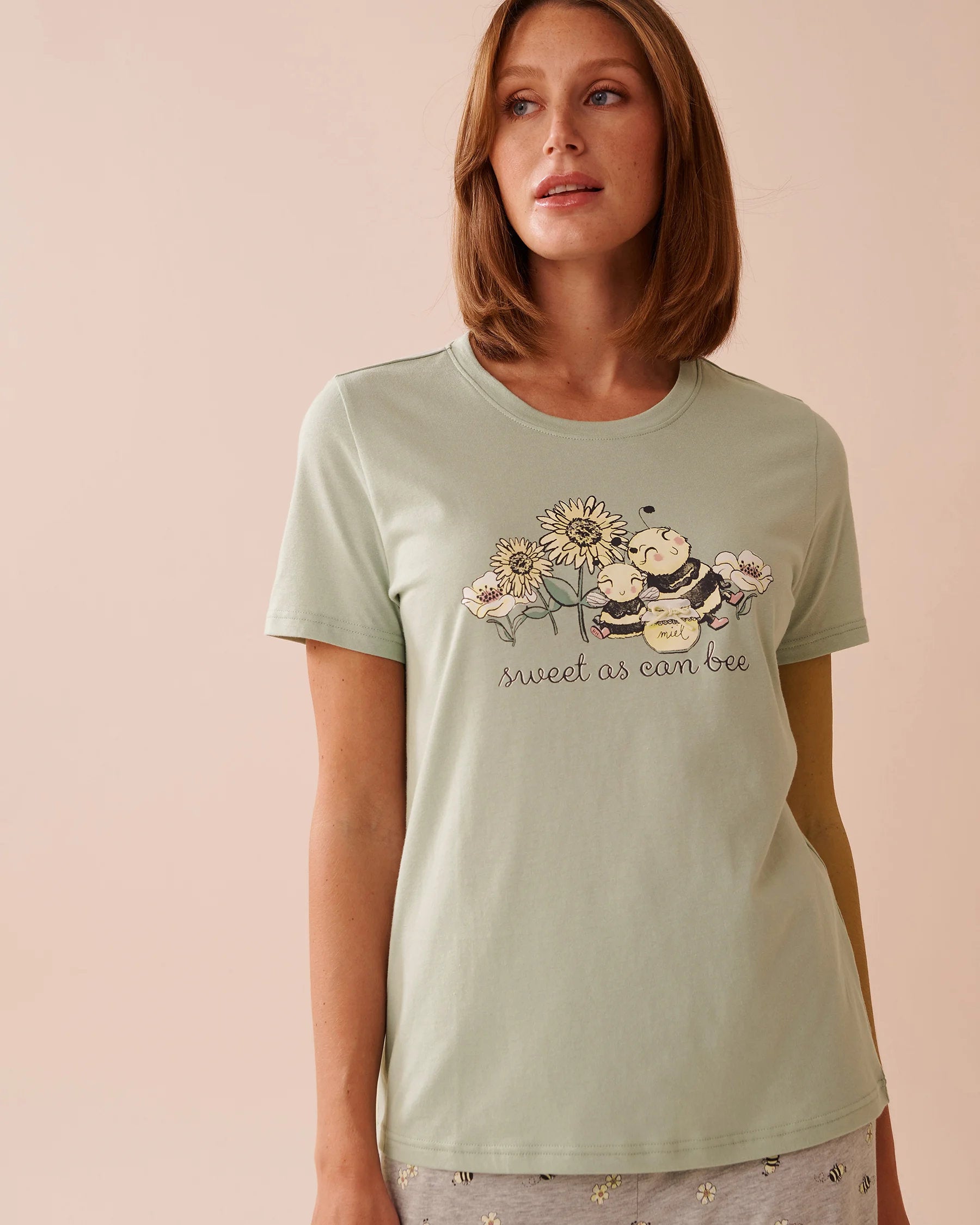 La Vie en Rose_Bee Print Cotton Crew Neck T-Shirt_40100693_P30109_01