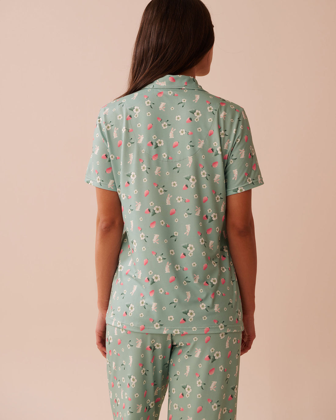 La Vie en Rose_Rabbit & Strawberry Print Super Soft Button-Down Shirt_40100703_P40424_02