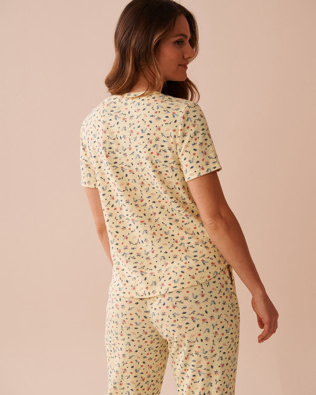 La Vie en Rose_Ditsy Floral Print Ribbed T-Shirt_40100713_P70061_02