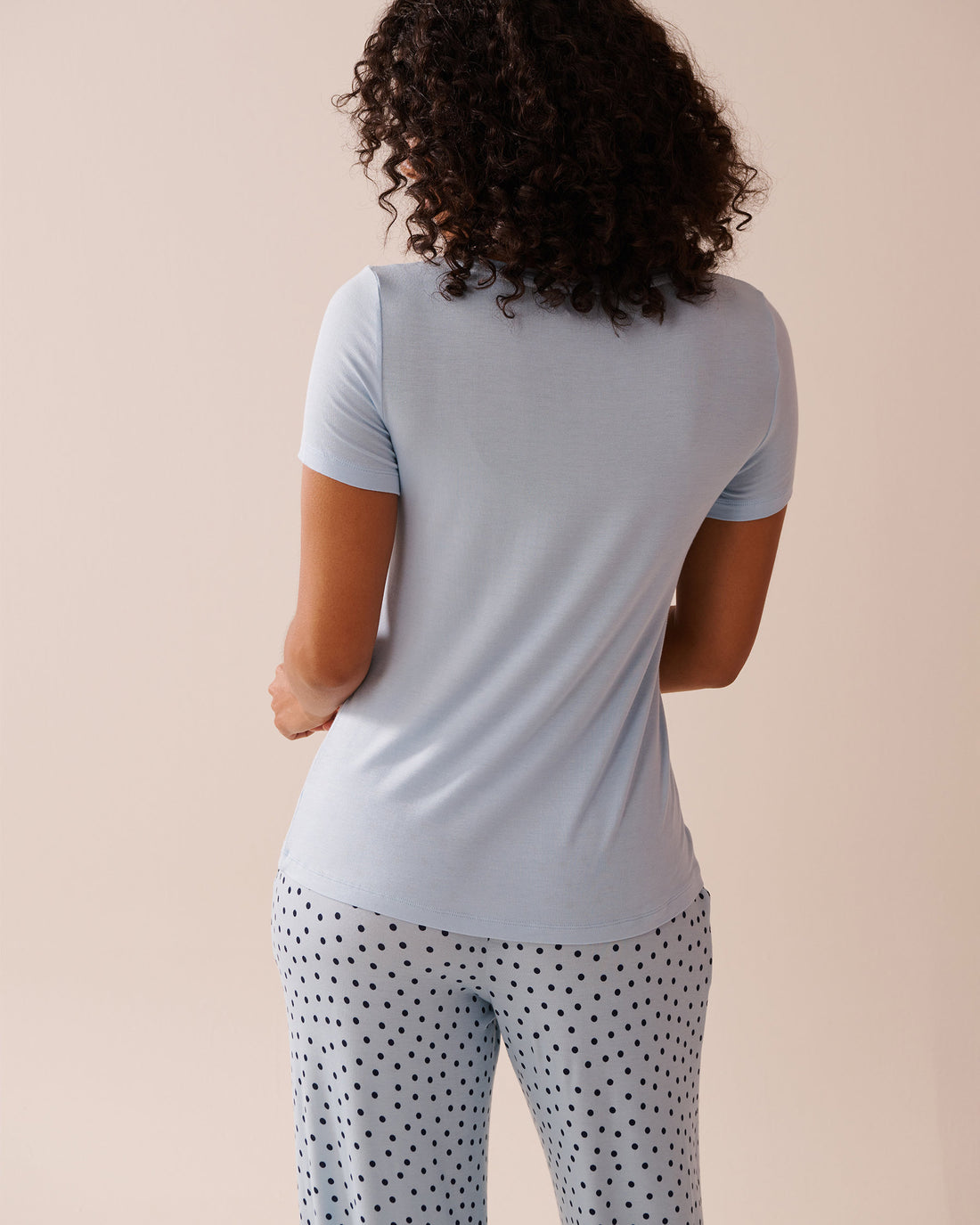 La Vie en Rose_Butterfly Print Soft Jersey Crew Neck T-Shirt_40100719_40104_02