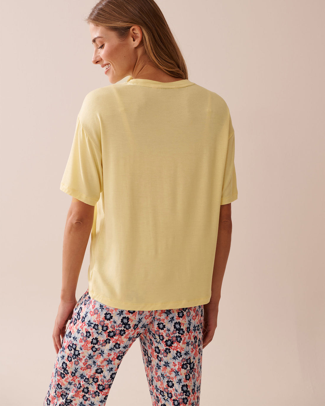 La Vie en Rose_Butterfly Print Soft Jersey Drop Shoulder T-Shirt_40100720_70033_02