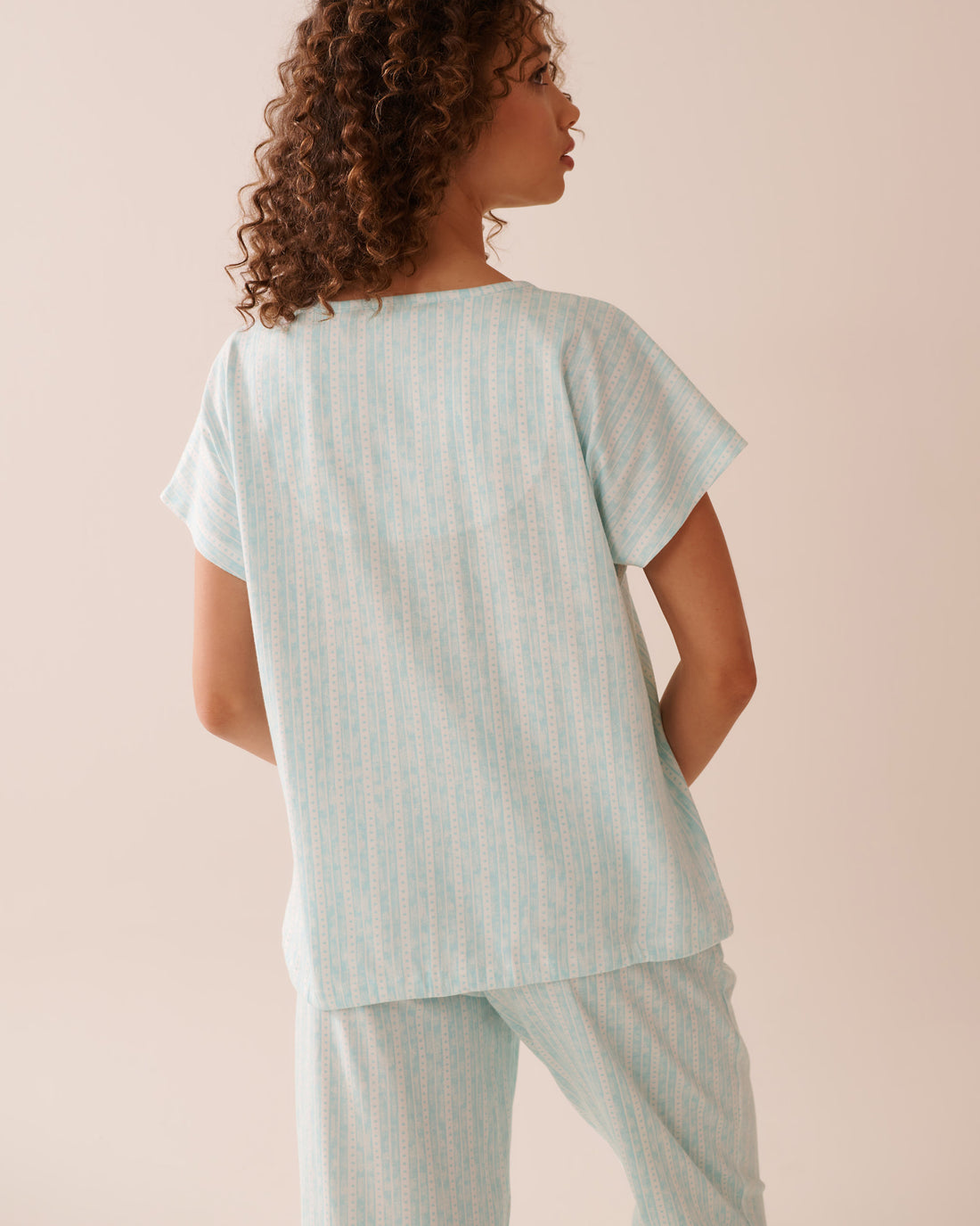 La Vie en Rose_Stripe Print Cotton T-Shirt_40100724_P40444_02