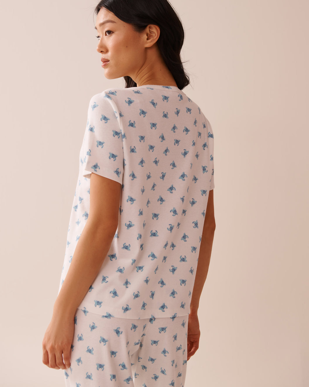 La Vie en Rose_Snow White Crab_Crab Print Ribbed T-shirt_40100731_P10497_02