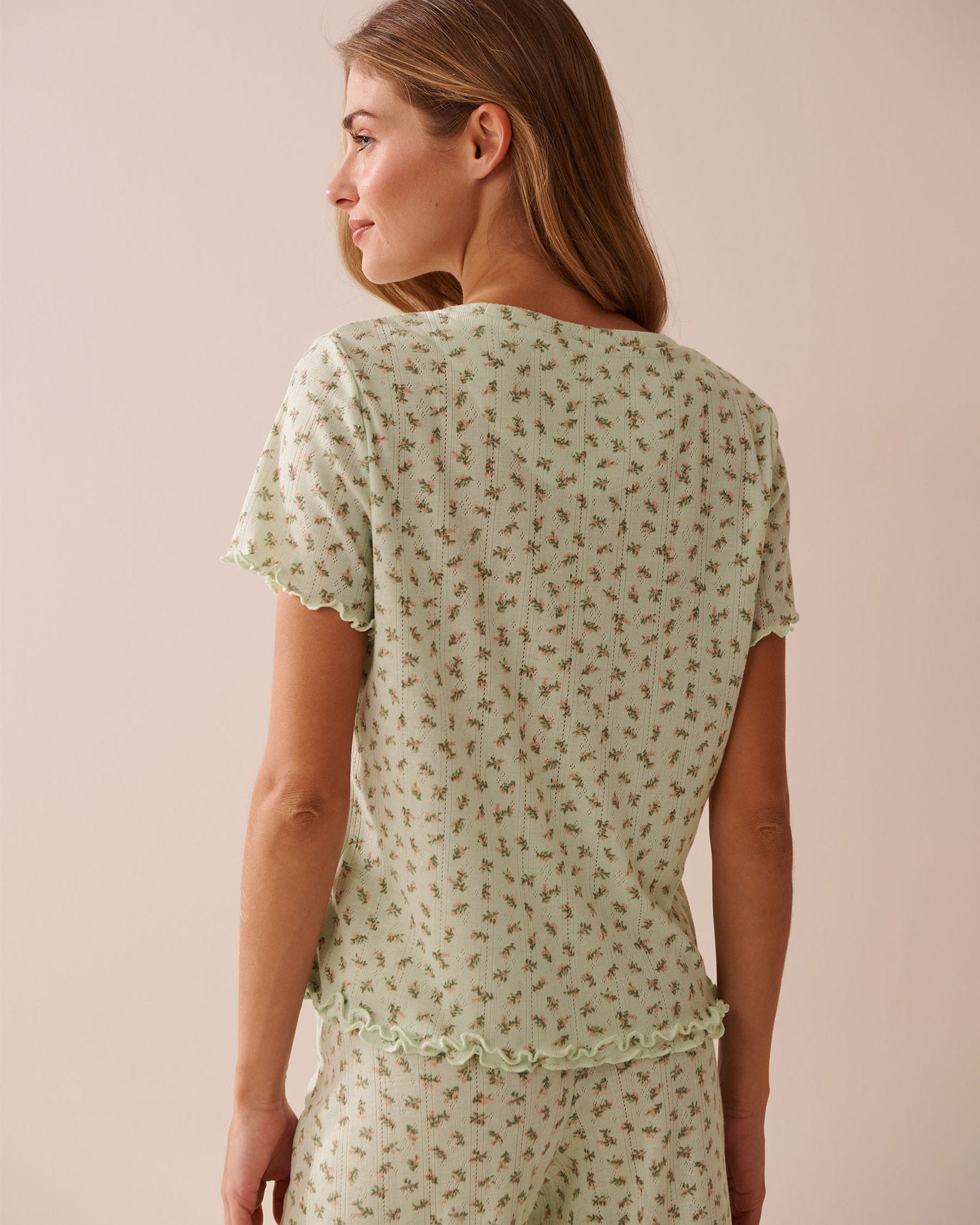 La Vie en Rose_Ditsy Floral Print Lettuce Edge Pointelle T-Shirt_40100734_P30117_04