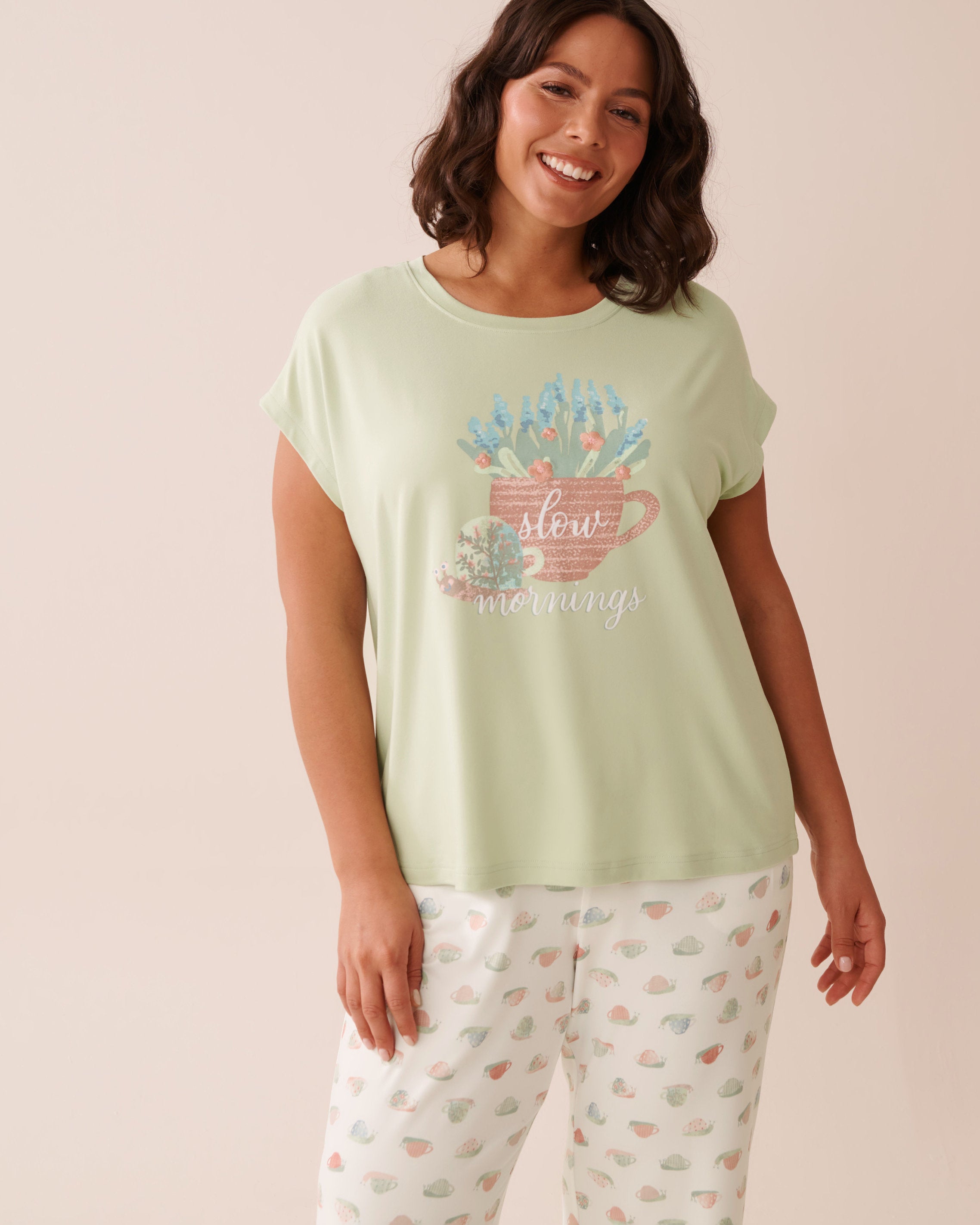 La Vie en Rose_Snail Print Super Soft T-Shirt_40100743_30067_04