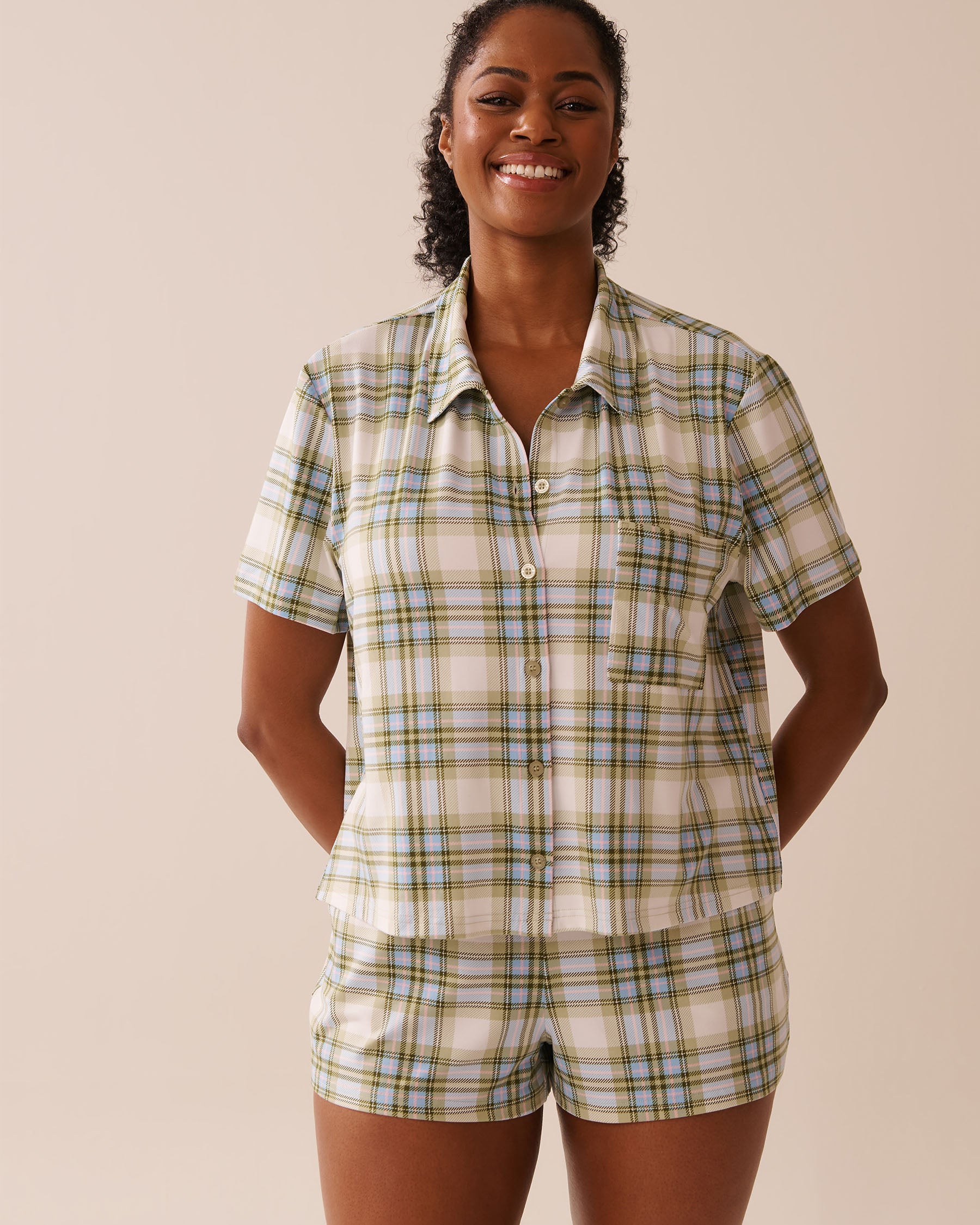La Vie en Rose_Snow White Lint Plaid_Green & Blue Plaid Super Soft Button-Down Shirt_40100753_P10515_03