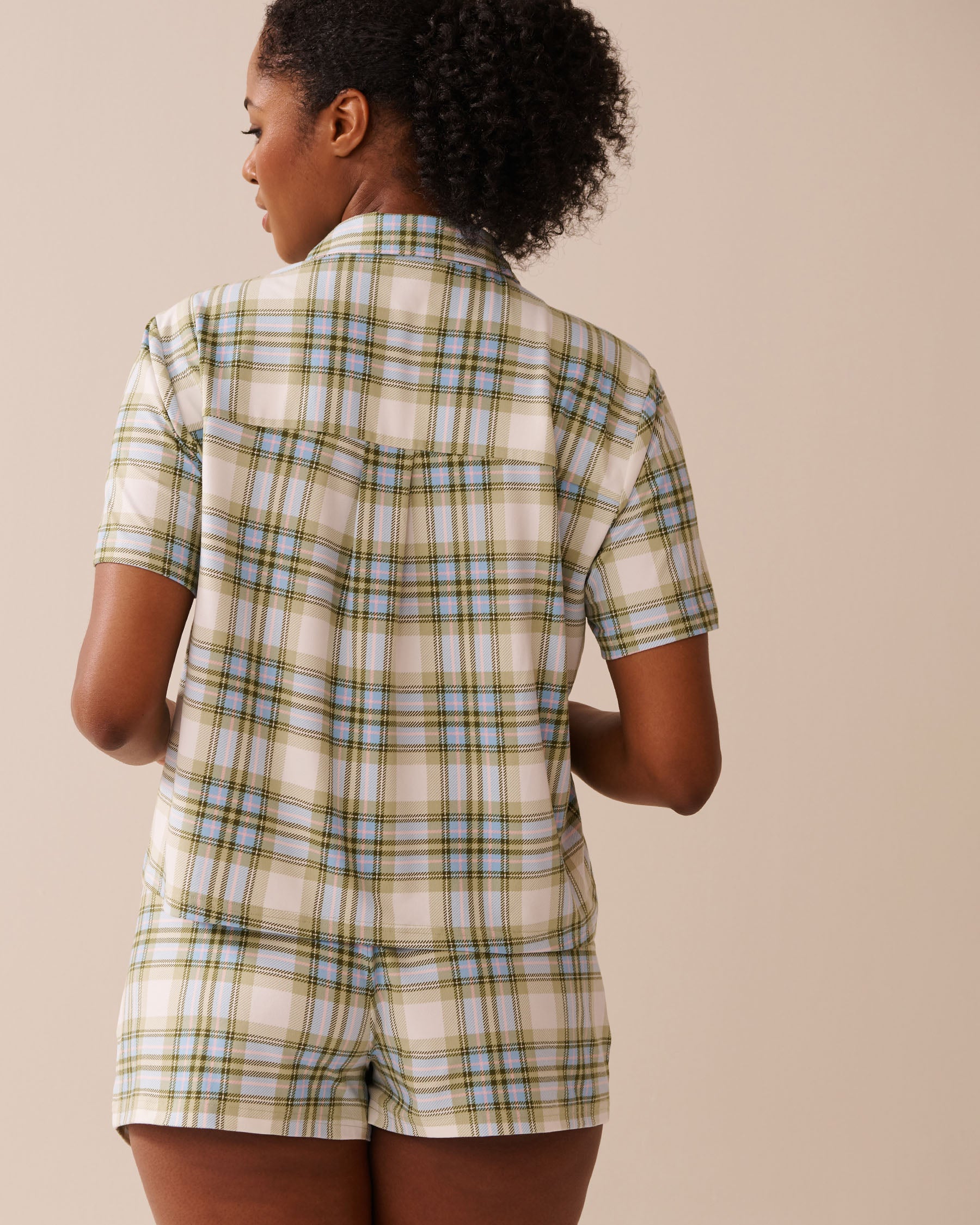 La Vie en Rose_Snow White Lint Plaid_Green & Blue Plaid Super Soft Button-Down Shirt_40100753_P10515_04