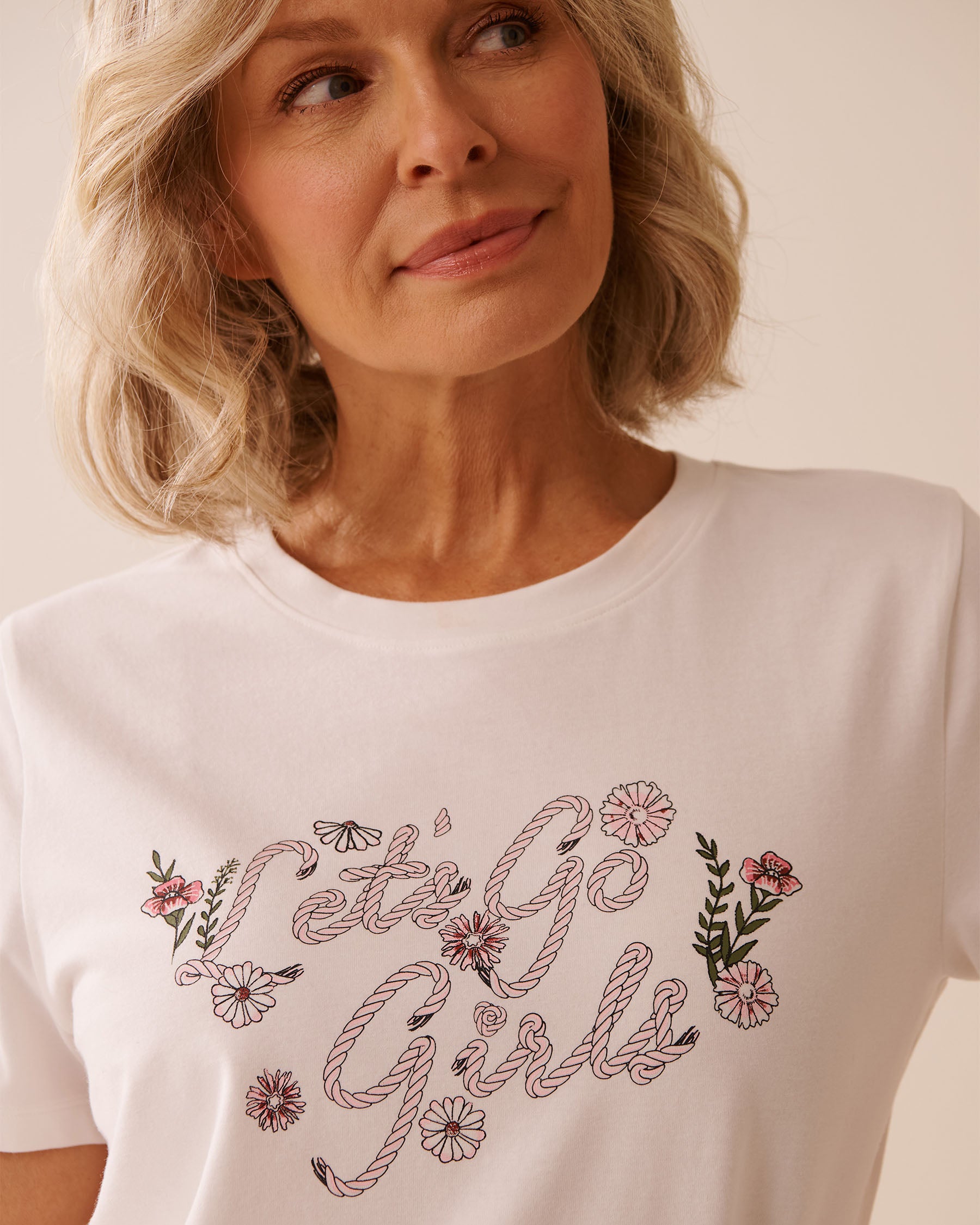 La Vie en Rose_Snow White_Floral Print Cotton T-shirt_40100756_10011_03