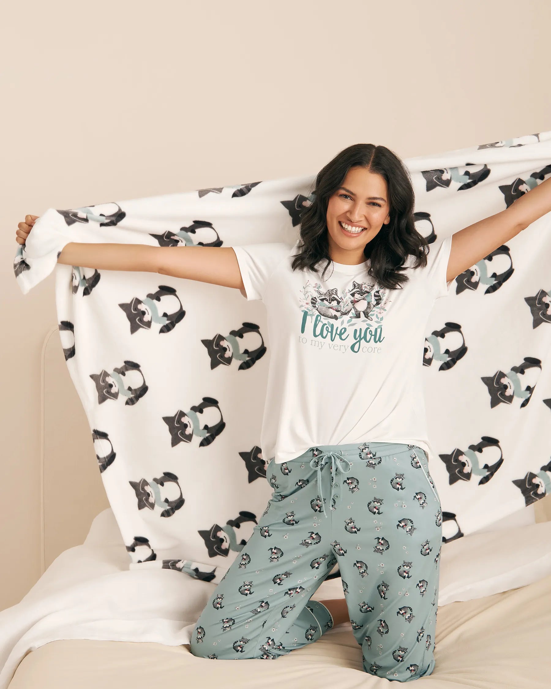 La Vie en Rose_Snow White_Raccoon Print Super Soft T-Shirt_40100773_10011_02
