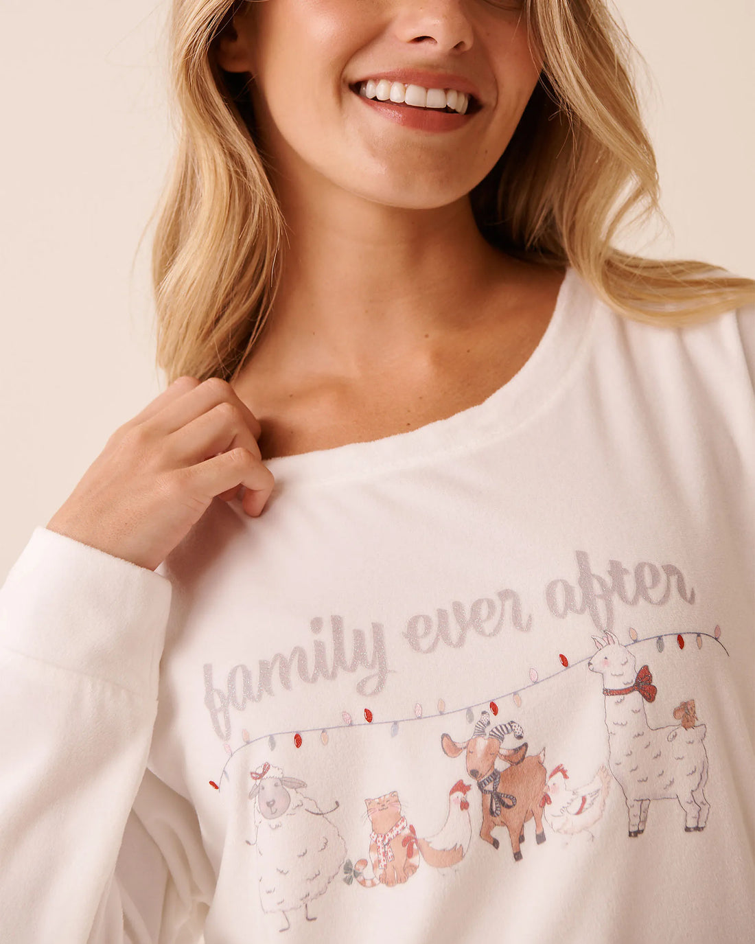 La Vie en Rose_Snow White W/Screen_Farm Friends Print Soft Velour Long Sleeve Shirt_40100798_P10562_02