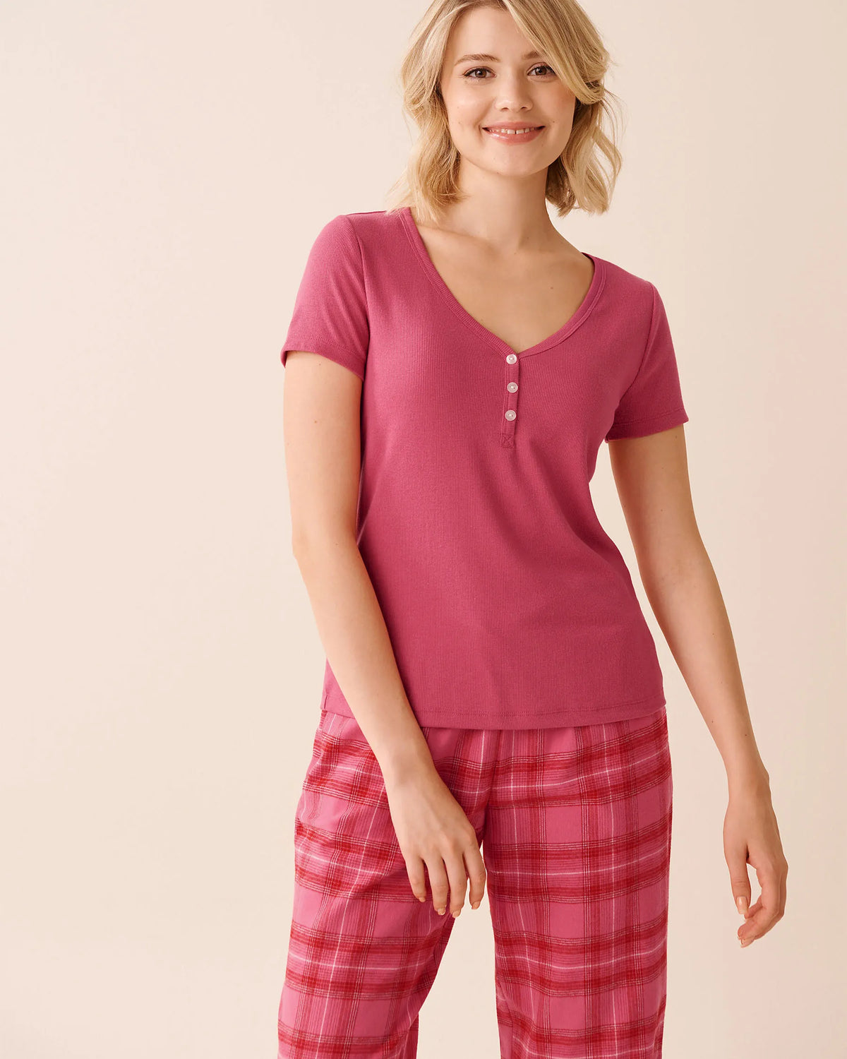 La Vie en Rose_Carmine_Ribbed Henley T-shirt_40100804_60190_01