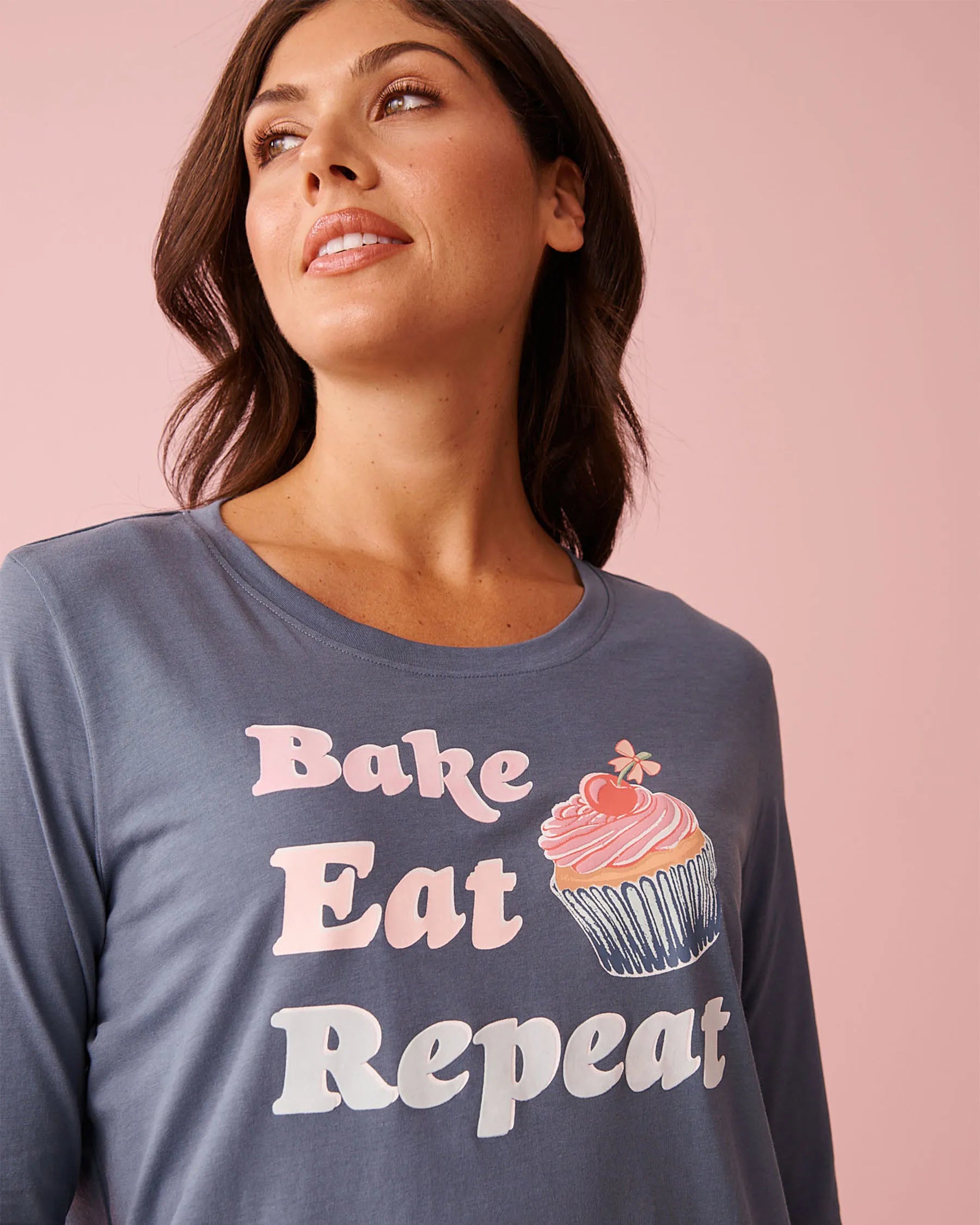 La Vie en Rose China Blue Women Cupcake Print Cotton Long Sleeve Shirt SKU: 40100835_40126 Image 03