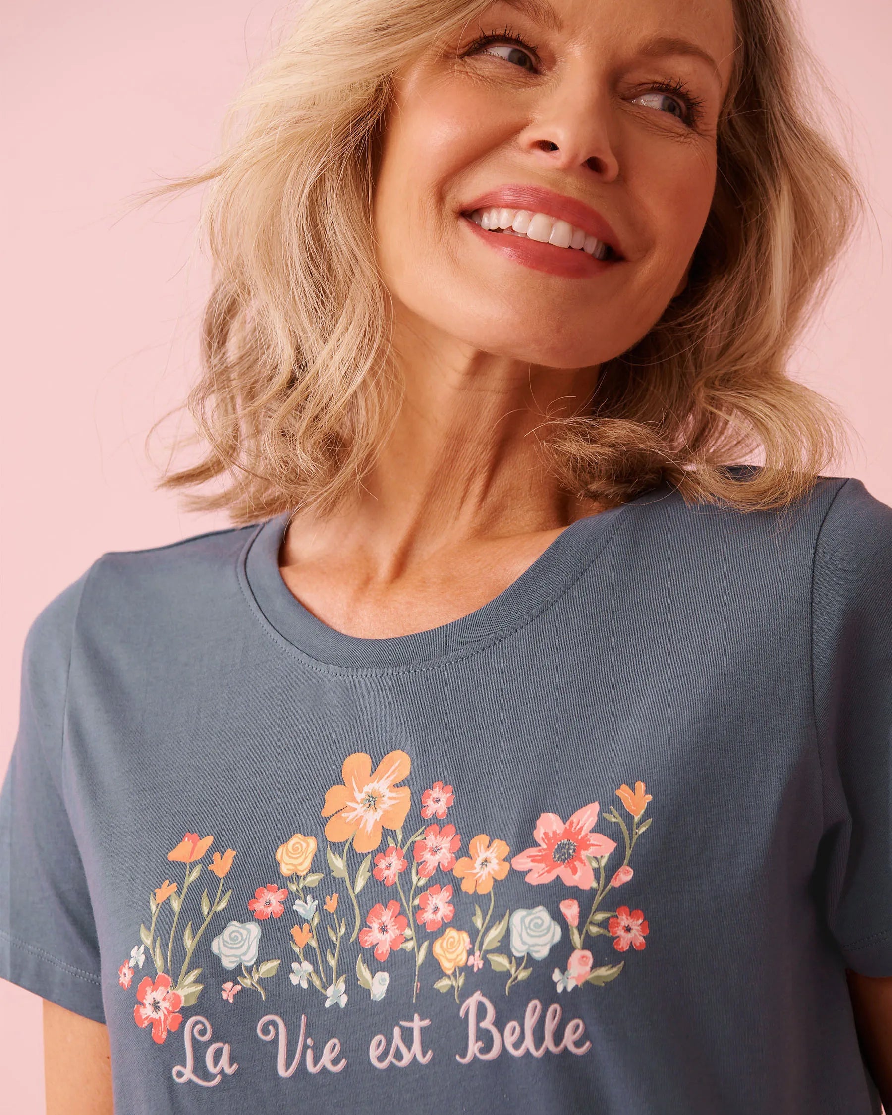 La Vie en Rose China Blue Women Floral Print Cotton Crew Neck T-shirt SKU: 40100836_40126 Image 03