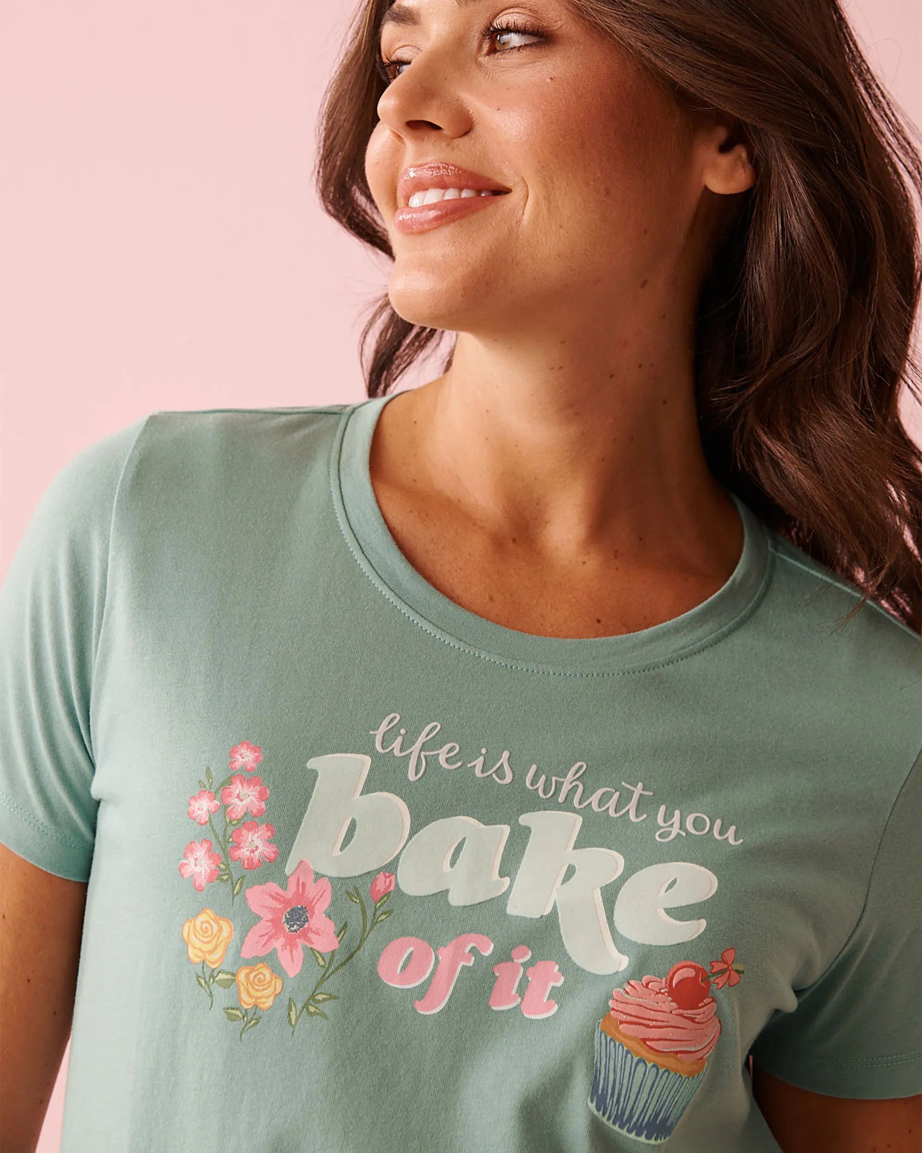 La Vie en Rose Aquifer Screen 2 Women Flowers & Cupcake Print Cotton Crew Neck T-shirt SKU: 40100836_P40539 Image 03
