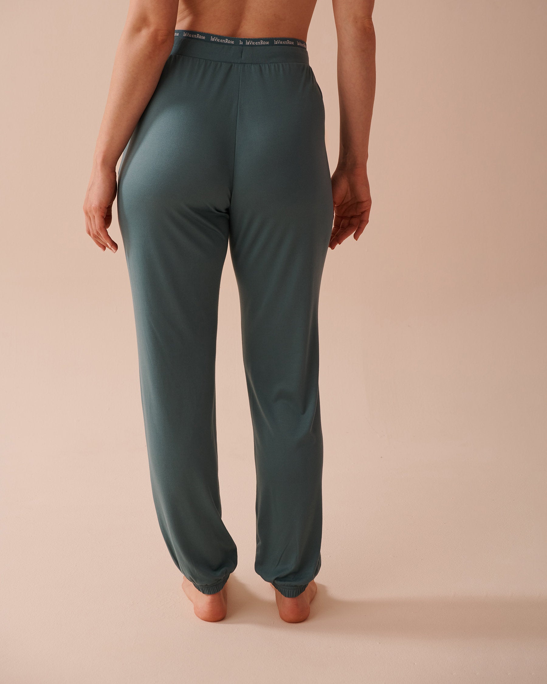 Super Soft Jogger Pajama Pants_40200646_40045_02